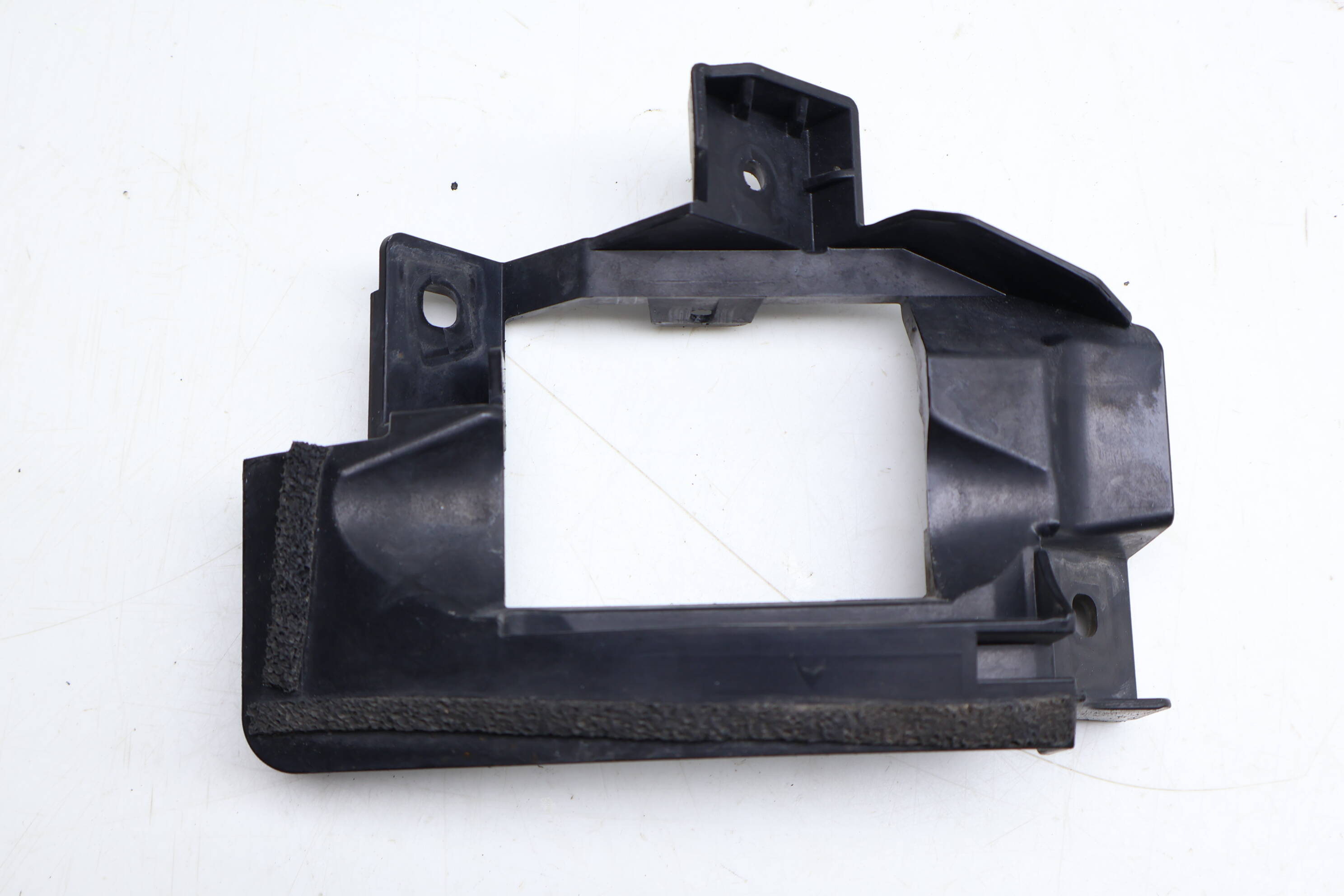 Blind Spot / Lane Change Assist Module Bracket 80A907907B