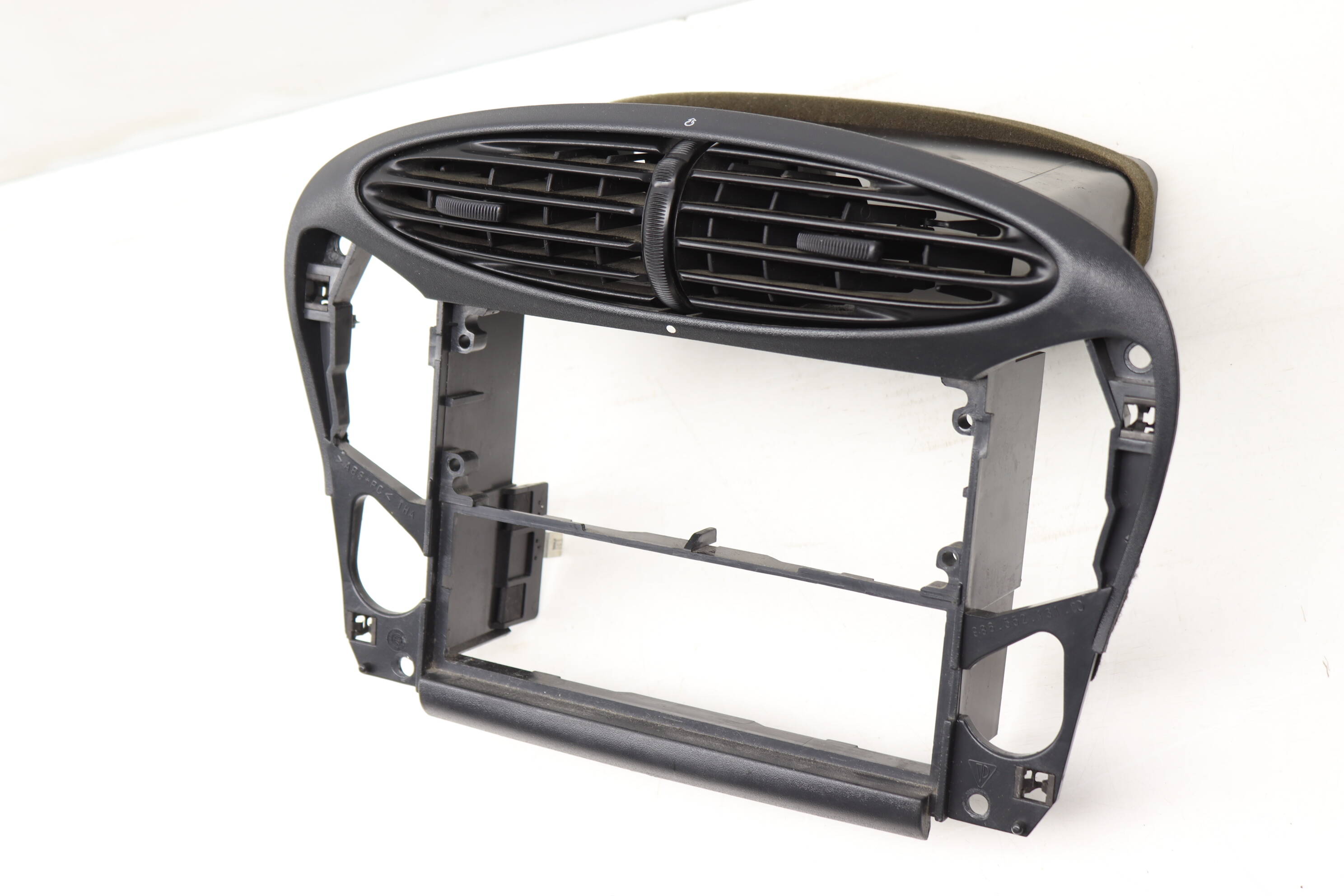 Center Dash Air Vent / Stereo Trim 98655213100