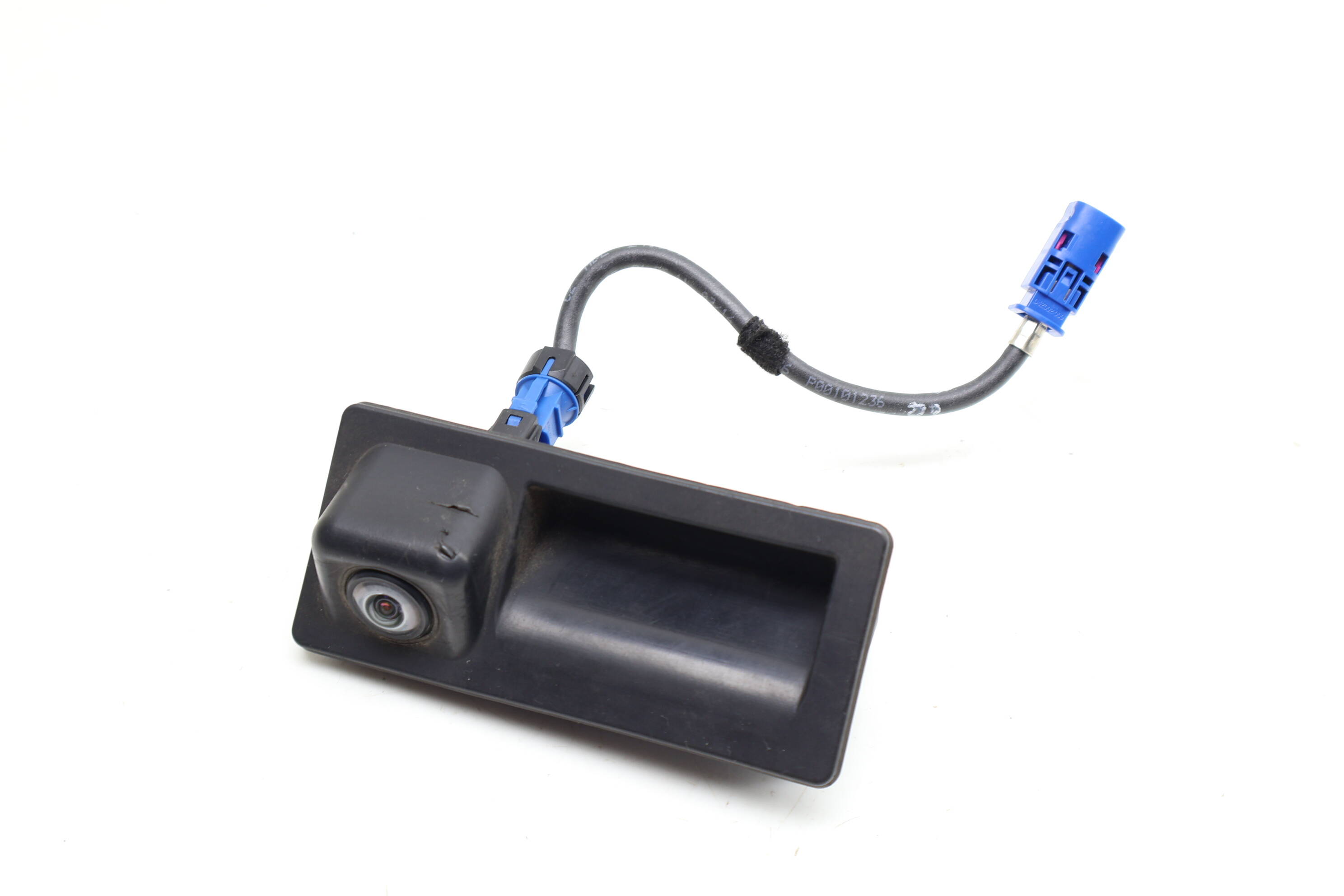 Trunk Release Handle W/ Backup Camera 7P6827566C