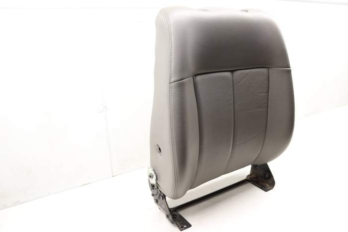 Upper Seat Backrest Cushion Assembly (Cloth) 7D0881805AJ main product photo