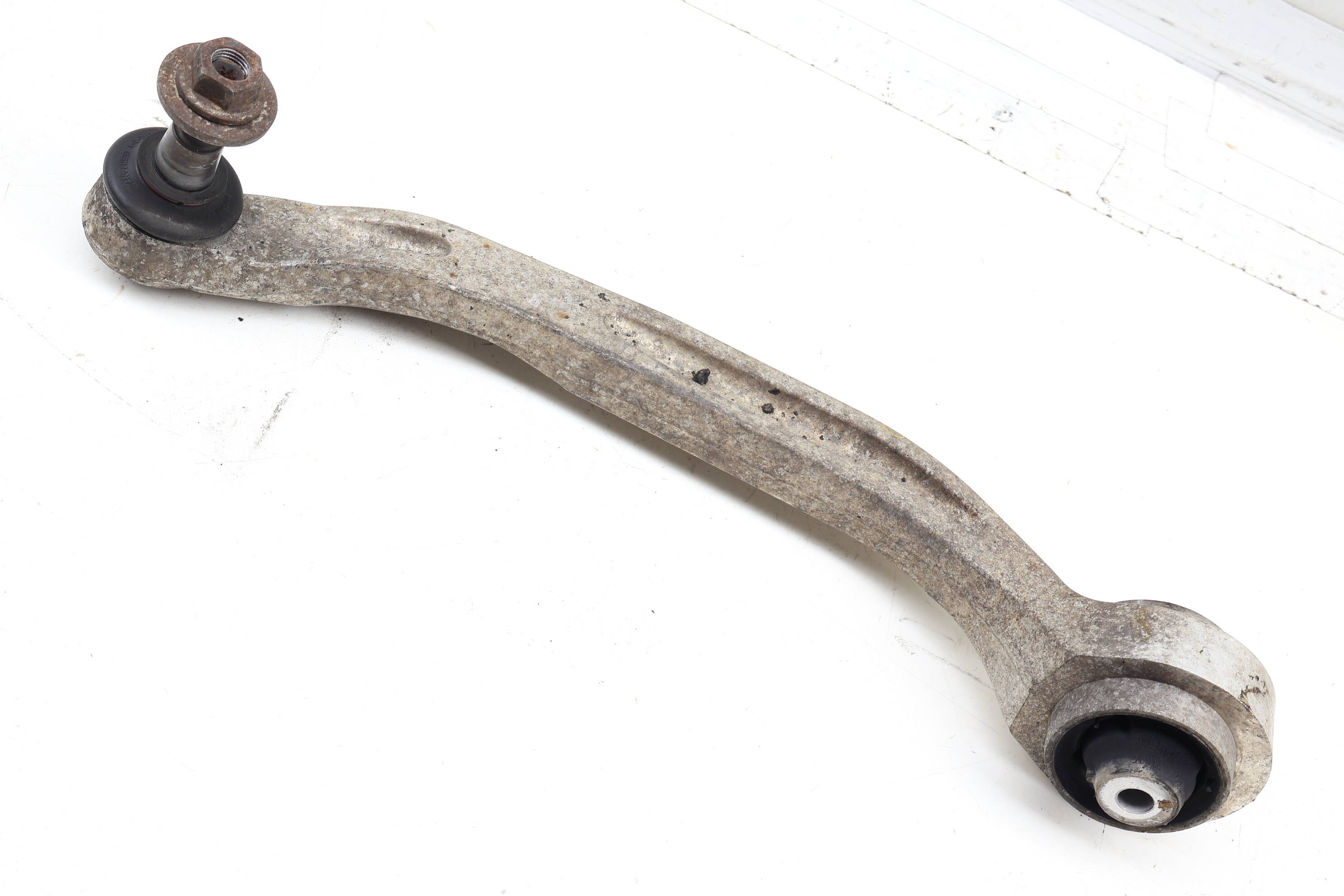 Lower Rearward Control Arm 4F0407693H