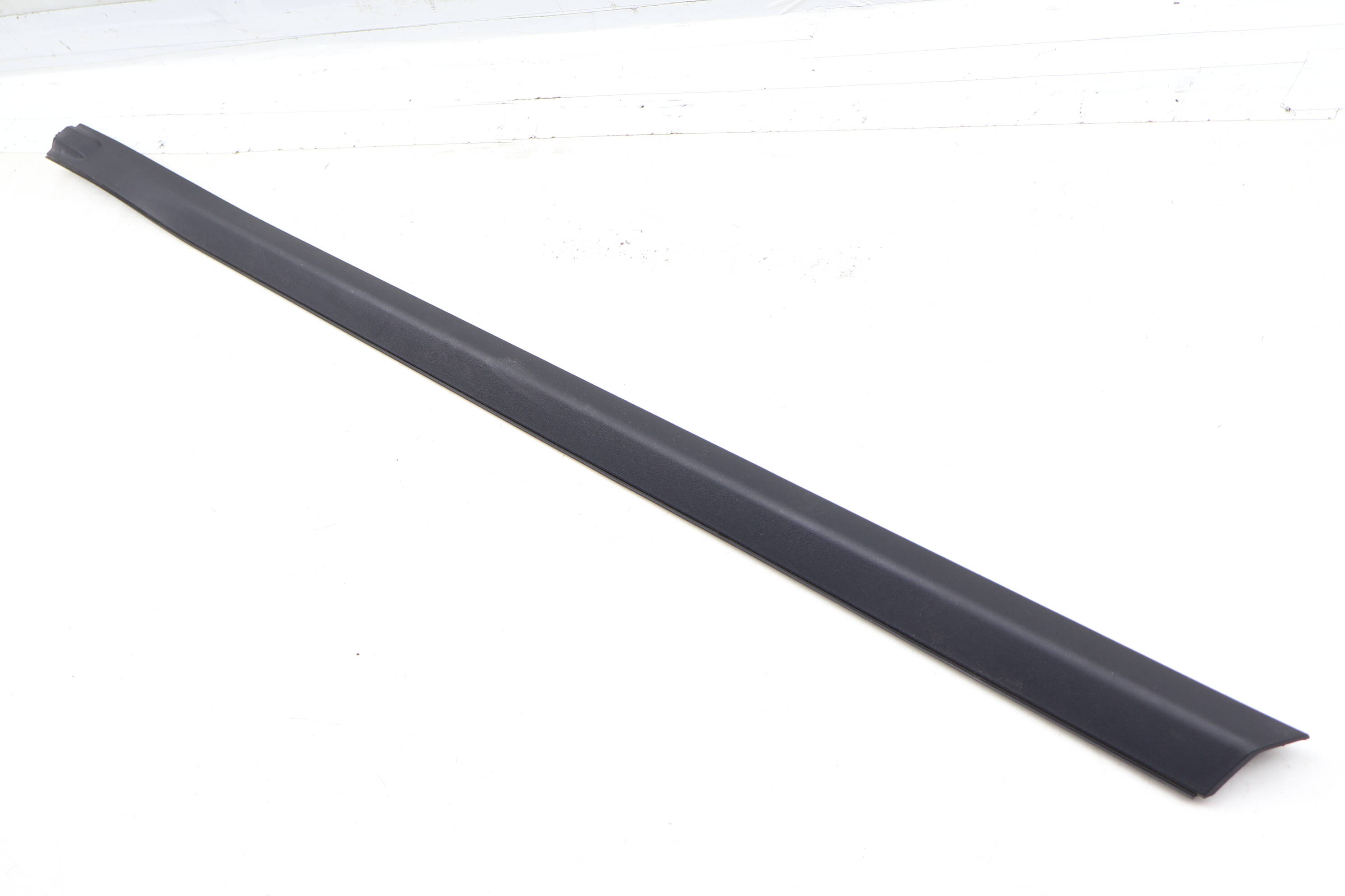 Door Sill / Scuff Panel Trim / Molding 9Y0853538