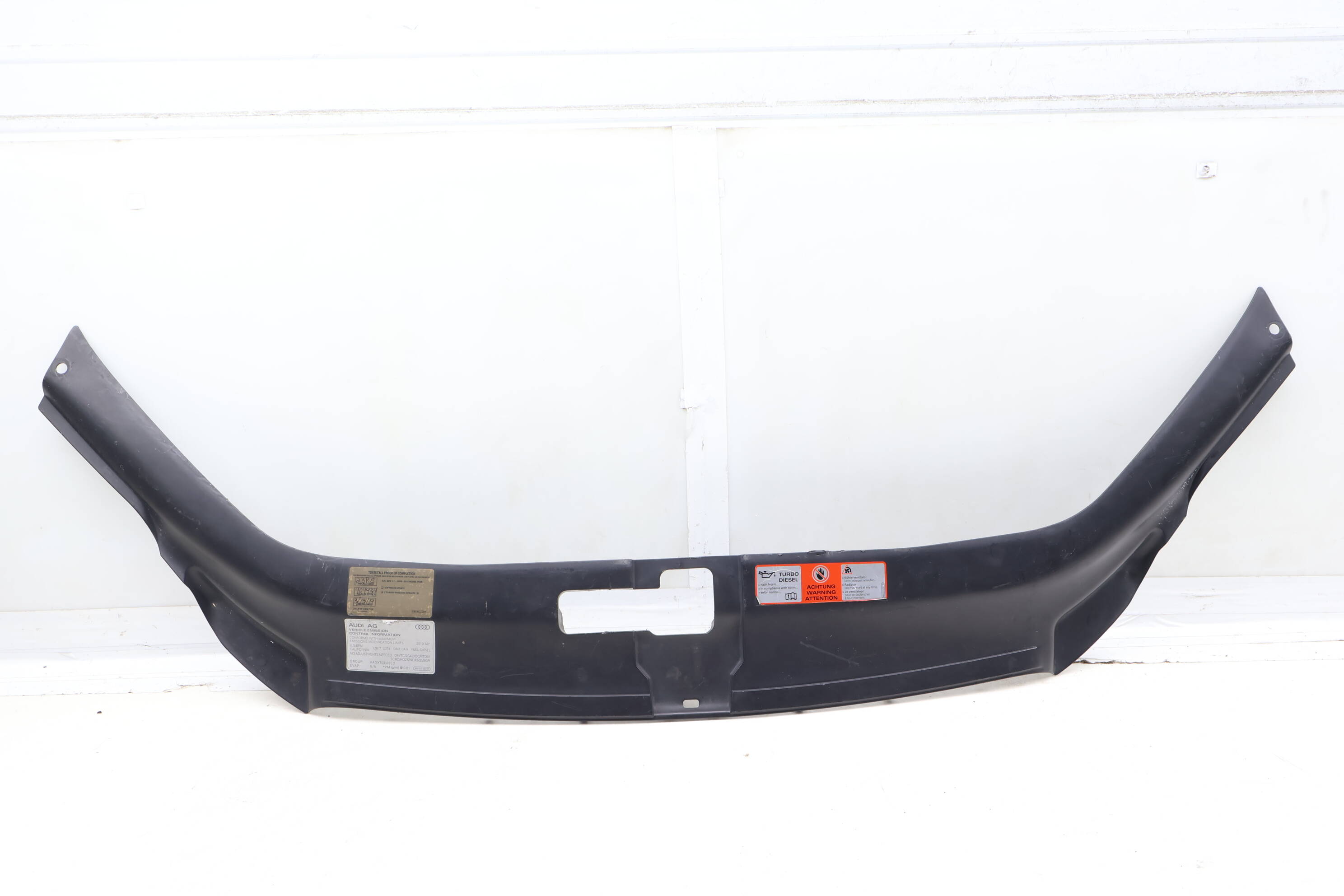 Upper Core / Radiator Support Cover 4L0807081