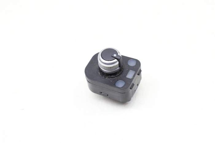 Side View Door Mirror Switch 8U0959565B main product photo