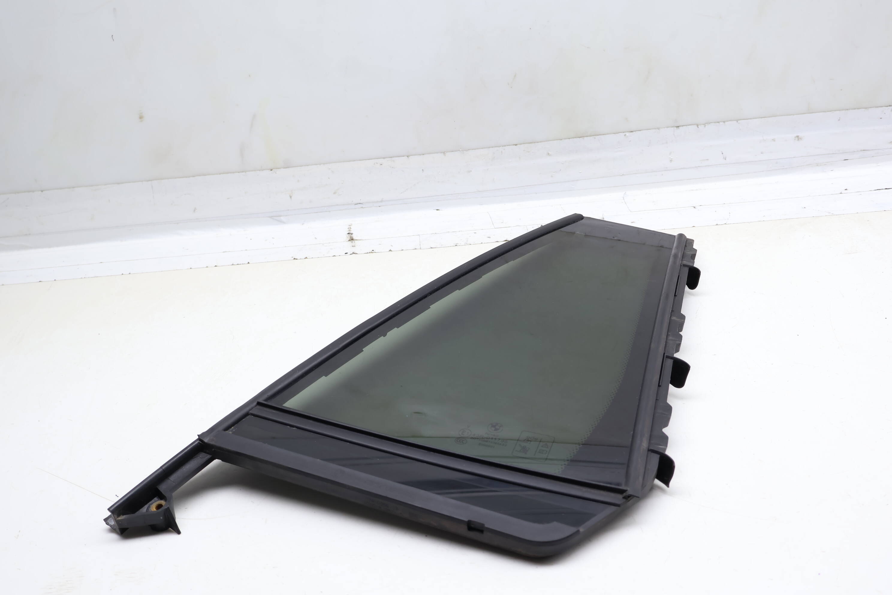 Door Quarter Window Glass 51357410055