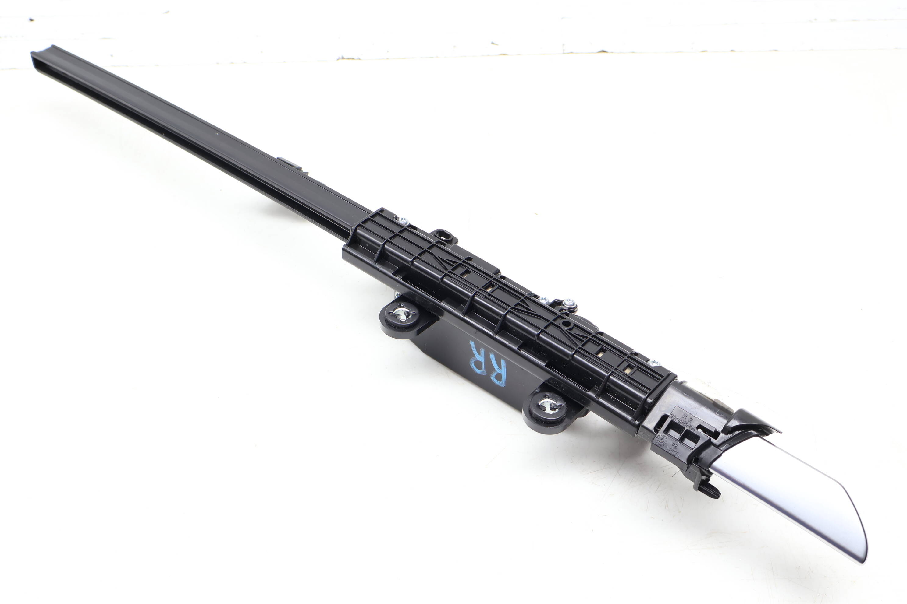 Electric Seat Belt Motor W/ Trim 8W6857760