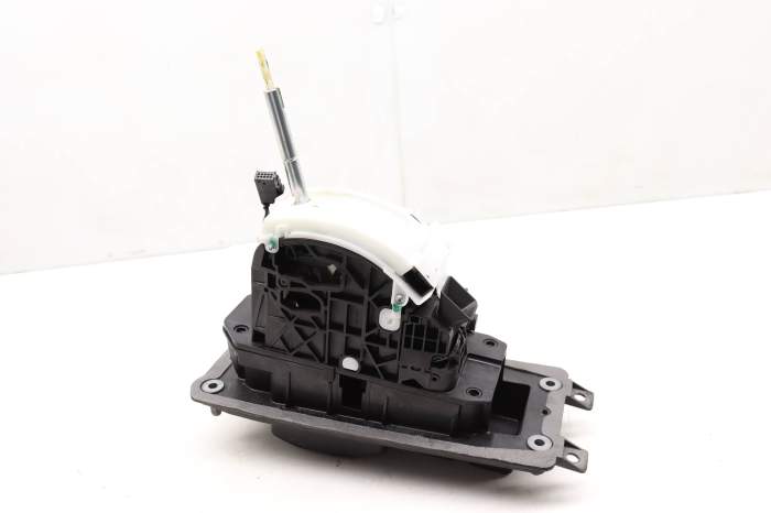 Automatic Shift / Shifter Assembly 7P1713041C main product photo