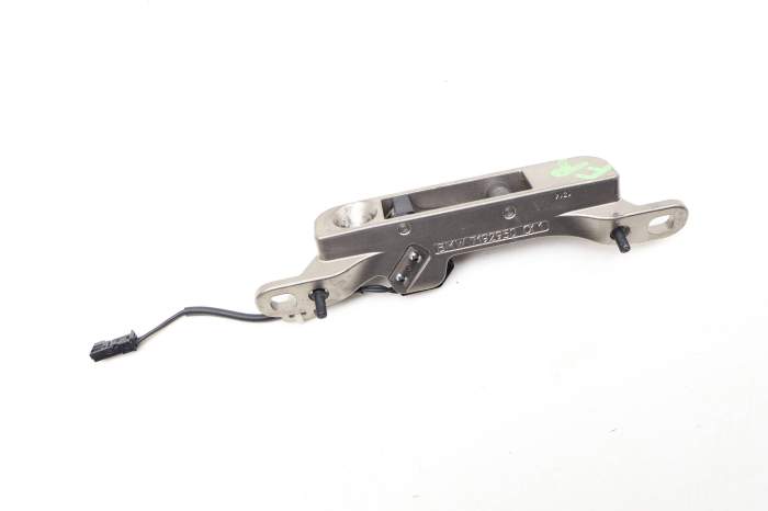 Convertible Top Latch / Lock Plate 54377192950 main product photo