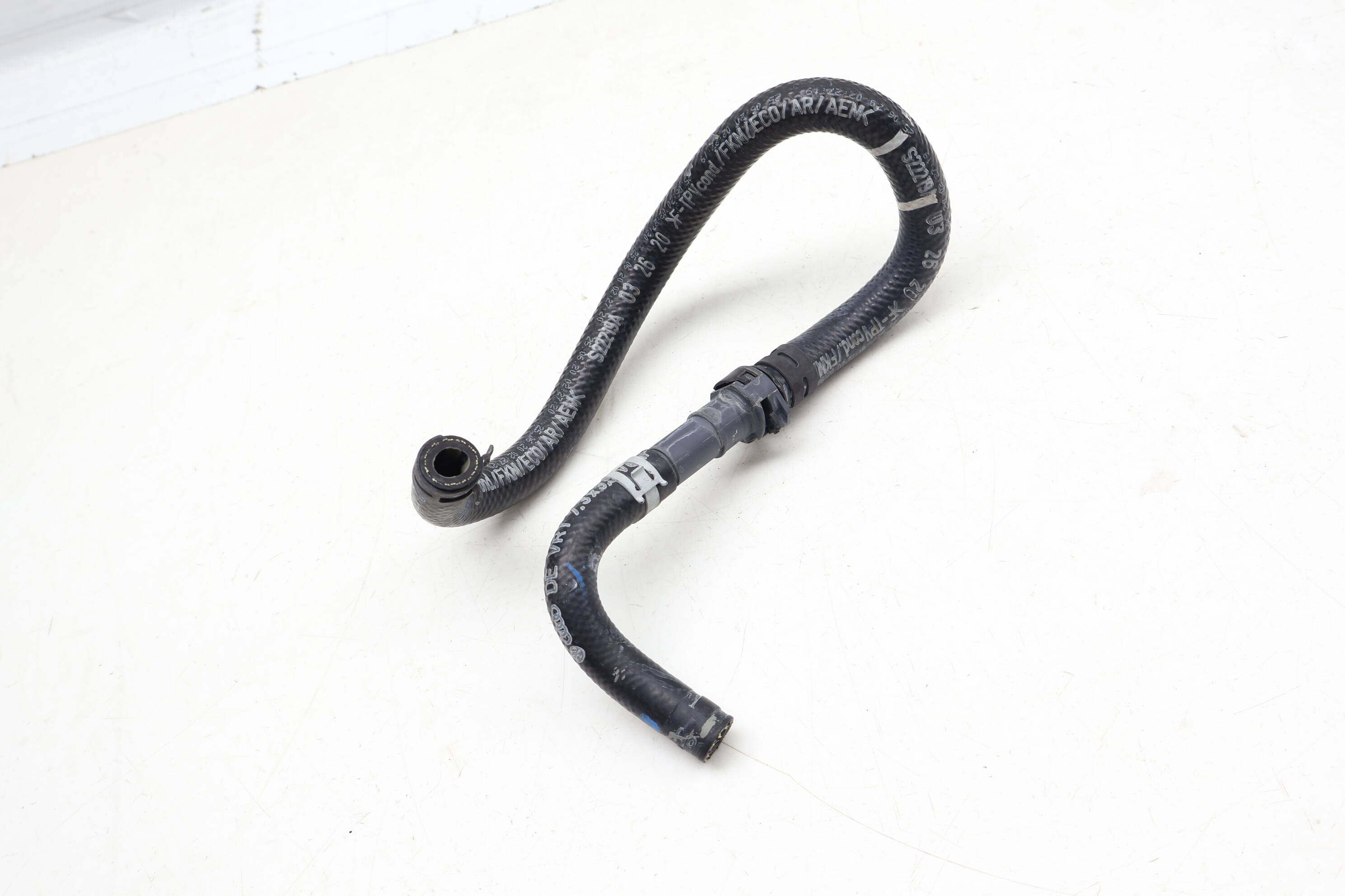 Fuel Hose / Line 4M0201215Q PAB20121500