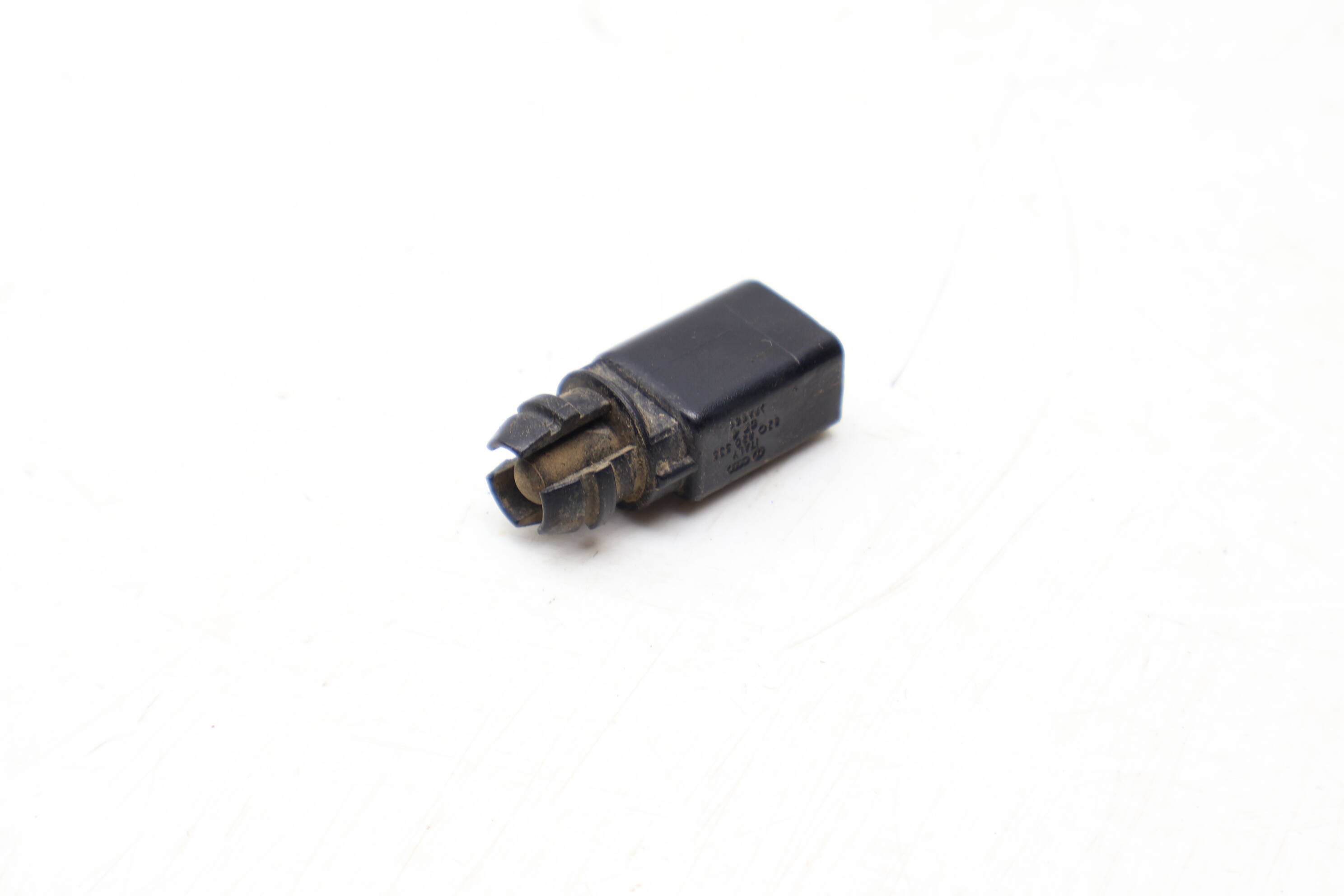 Outside Ambient Air Temperature Sensor 8Z0820535
