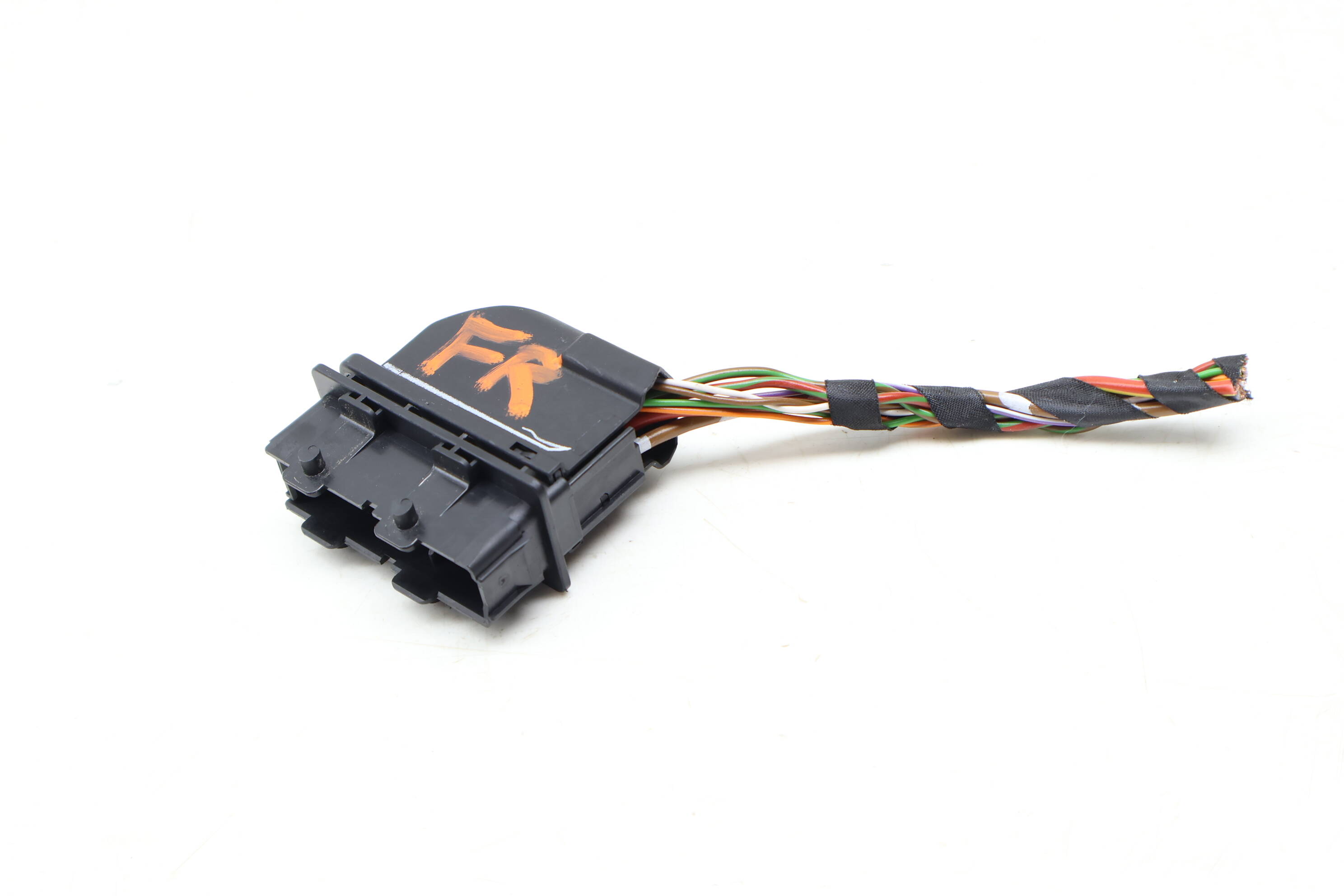 Door Wiring Harness Connector (27-Pin) 8K0972701