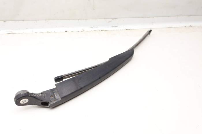 Hatch Wiper Arm 61627423866 main product photo