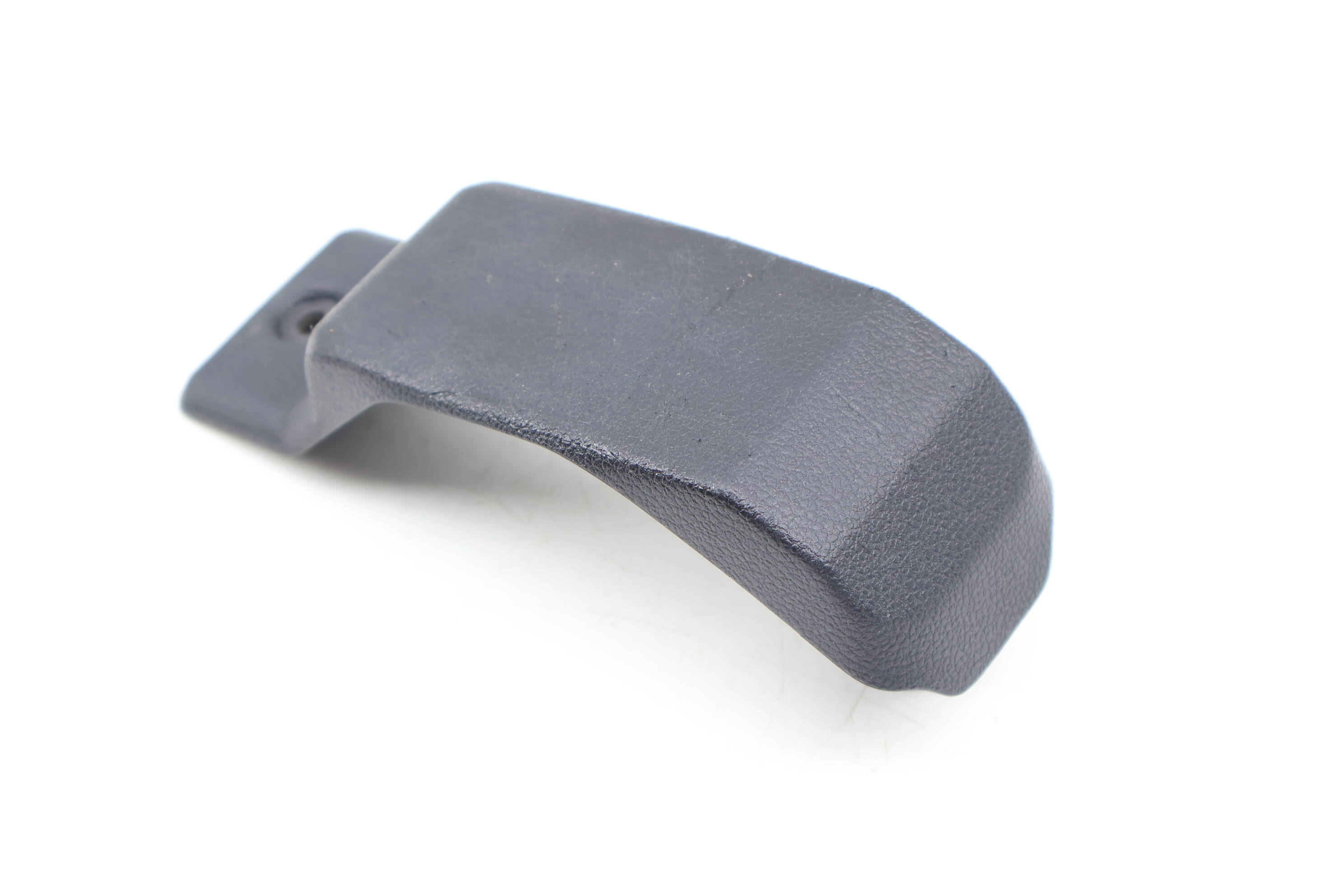 3Rd Row Seat Center Cover / Trim 3CN888879