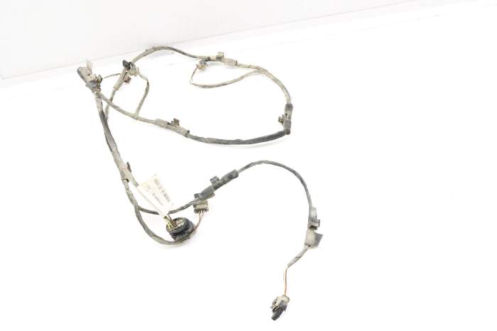 Bumper / Park Assist Wiring Harness 7P6971104C main product photo