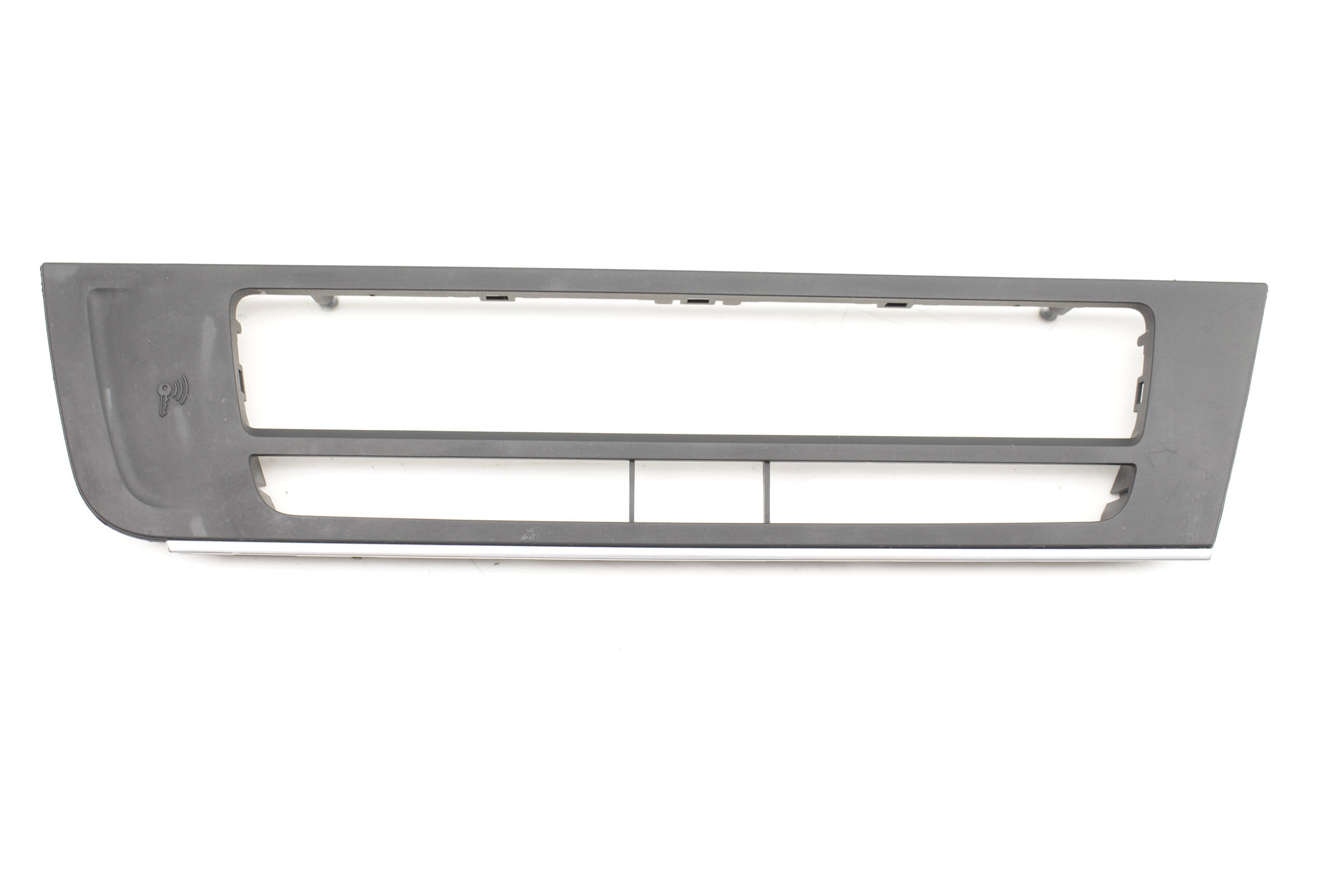 Stereo / Climate Control Console Trim 4G1863263C