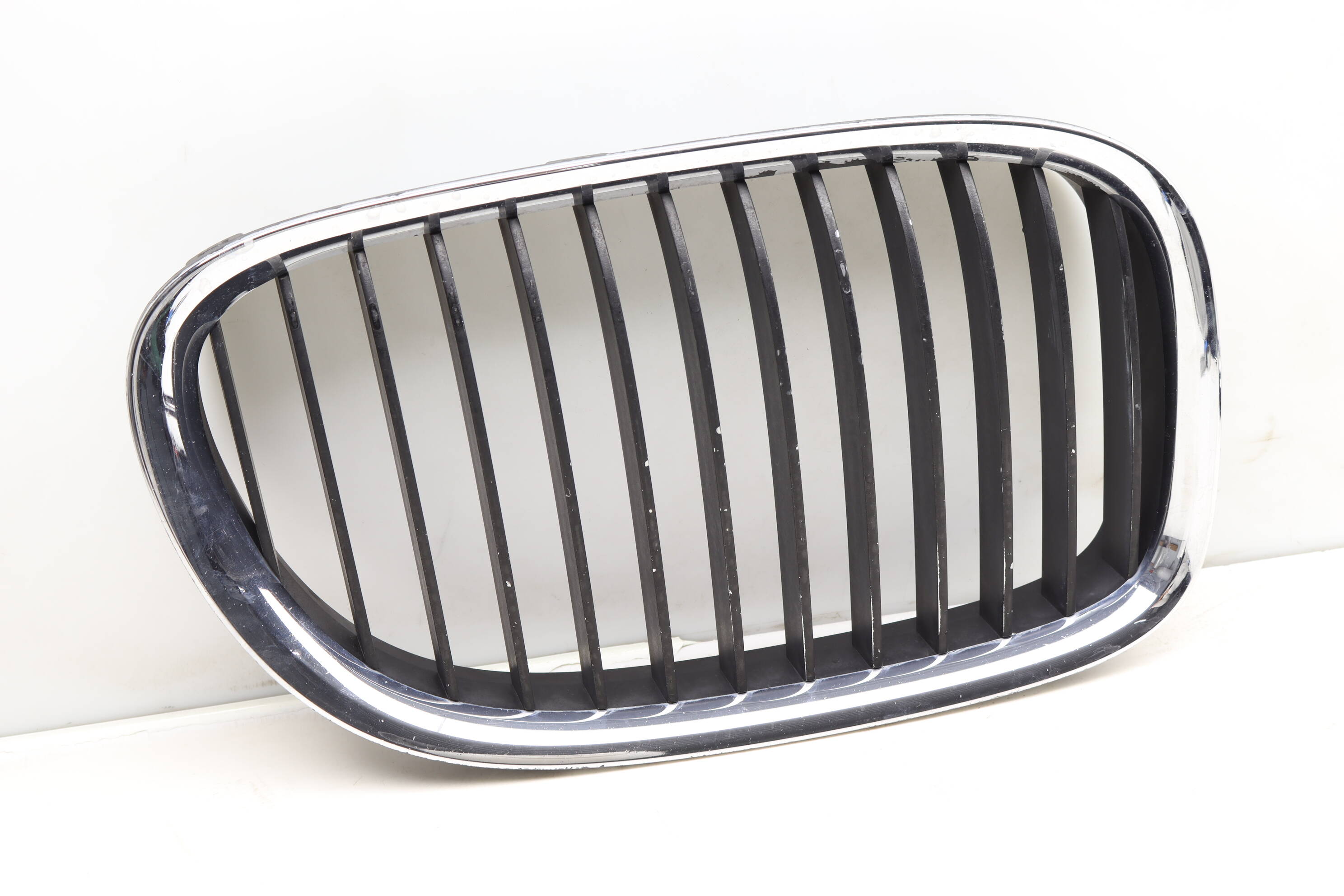 Hood&#x20;Kidney&#x20;Grille&#x20;51117184152