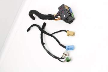 Touchscreen Stereo Unit Wiring Harness Connector / Pigtail Set