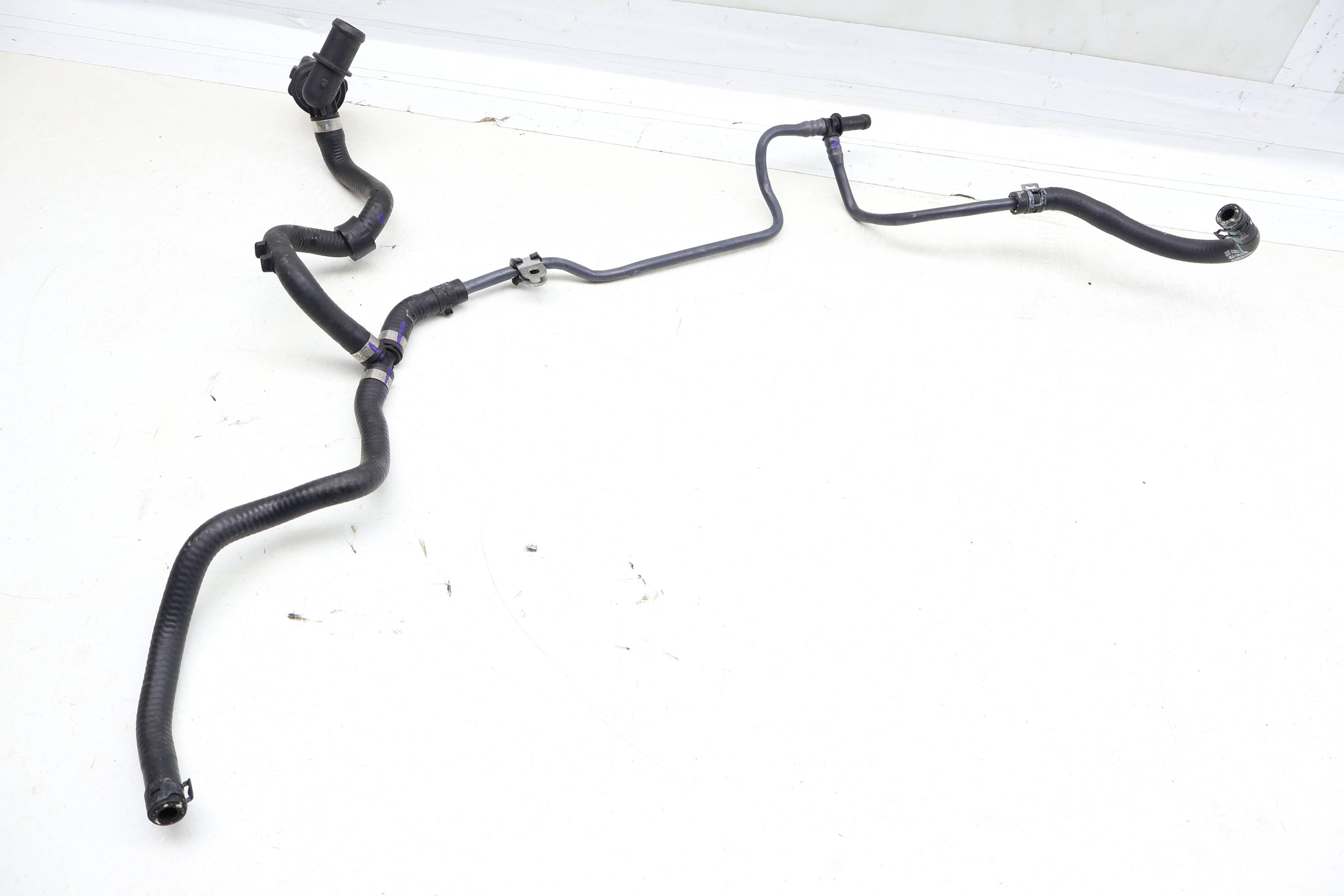 Coolant Hose / Line Set 04E121064R