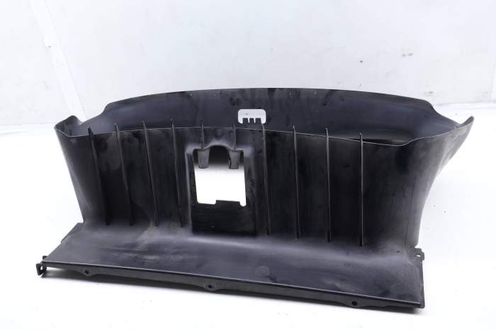 Center Radiator Air Guide / Duct 7P5121283A 95857532350 main product photo