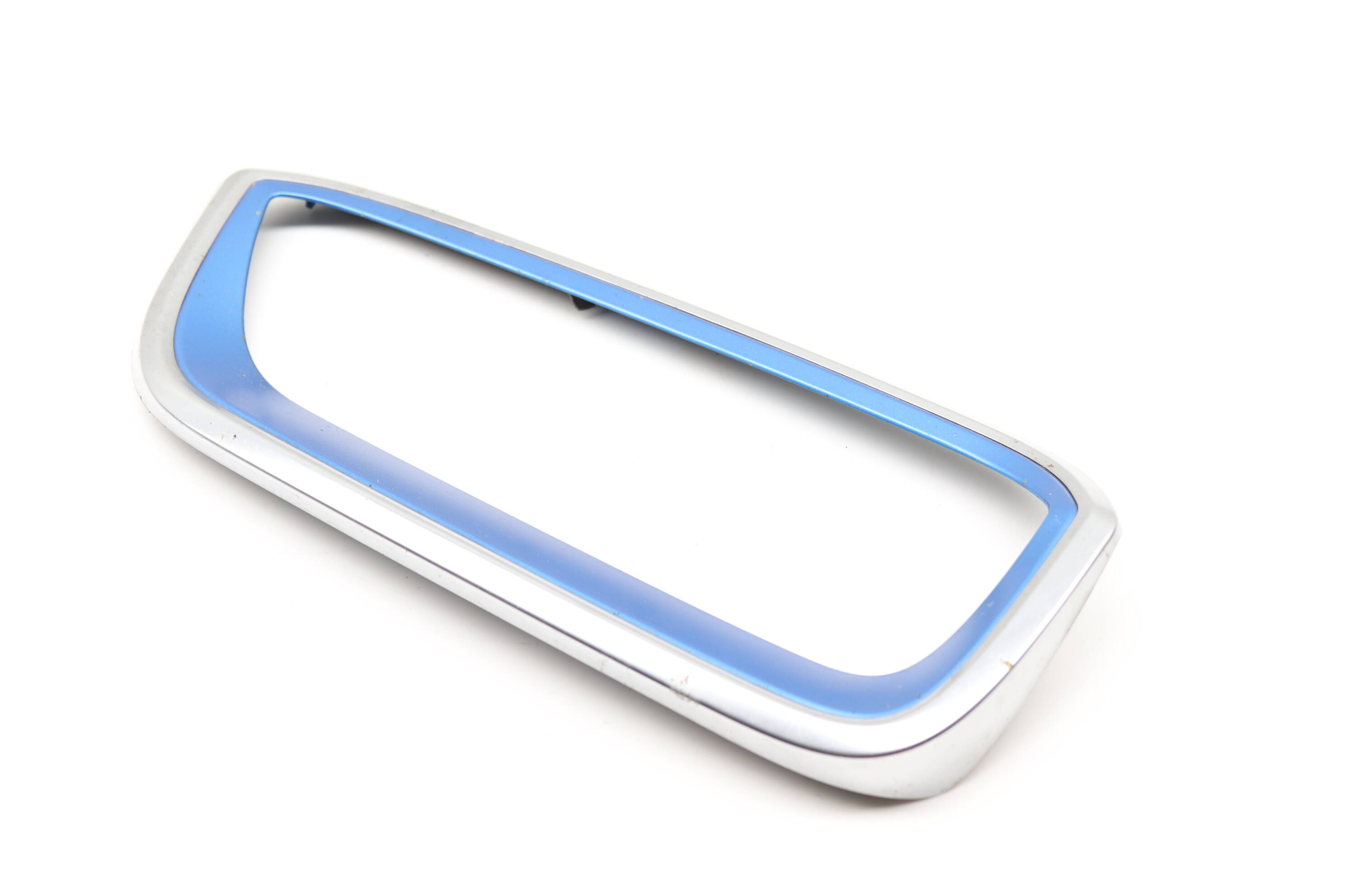 Bumper&#x20;Grille&#x20;Trim&#x20;51137375884