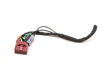 Rear View / Reverse Camera Module Wiring Connector / Pigtail