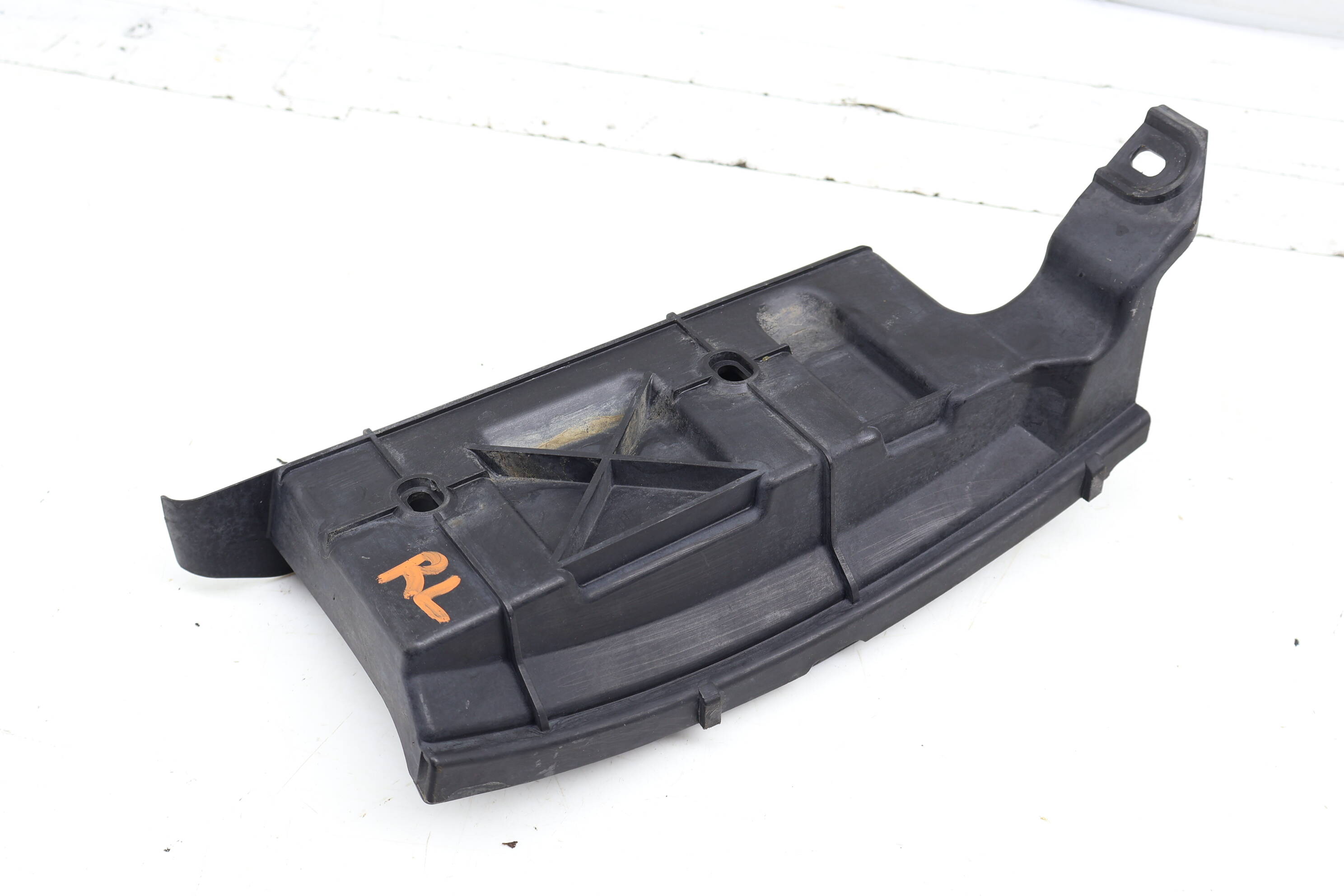 Bumper Mount / Bracket 4F5807897A