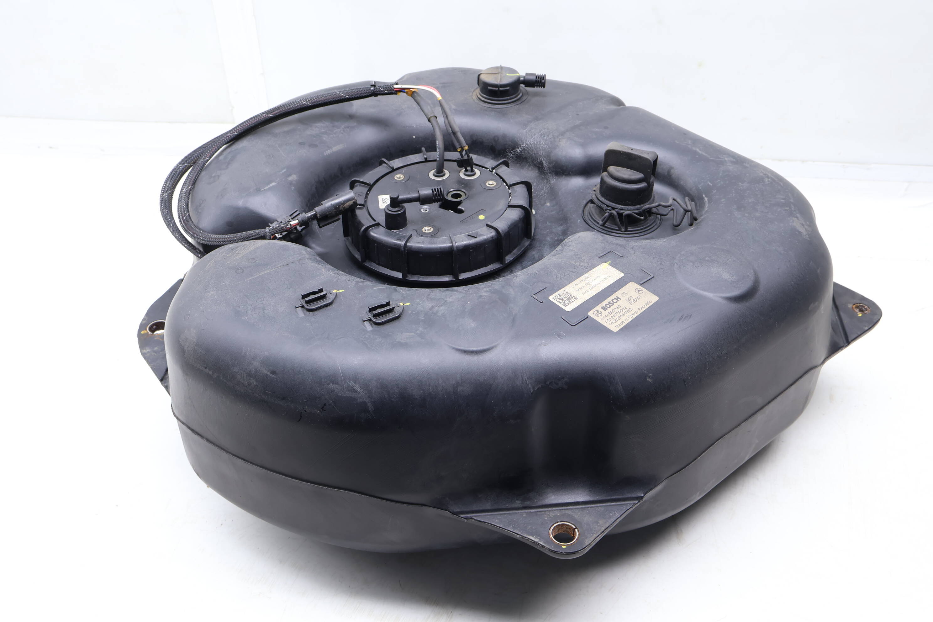 Diesel Exhaust Fluid Tank / Def Reservoir 2124700902