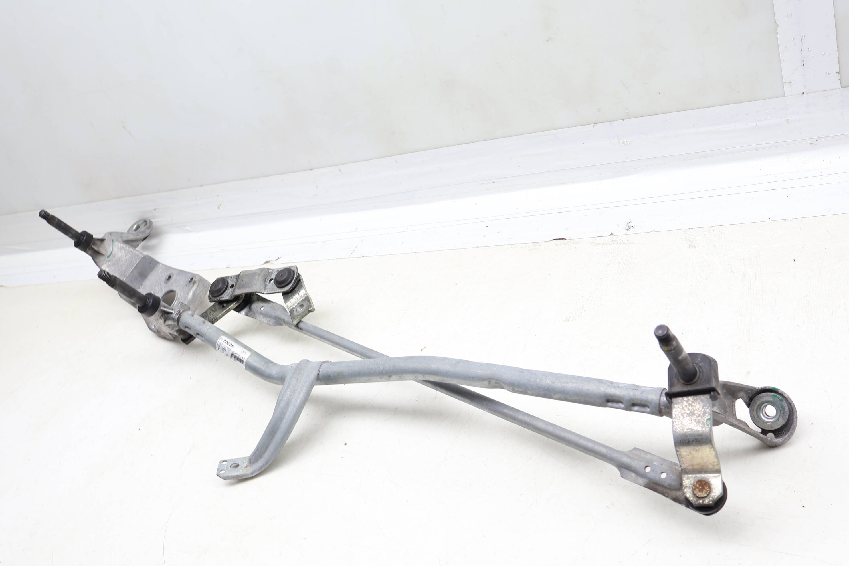 Windshield Wiper Transmission Bracket 2538205500