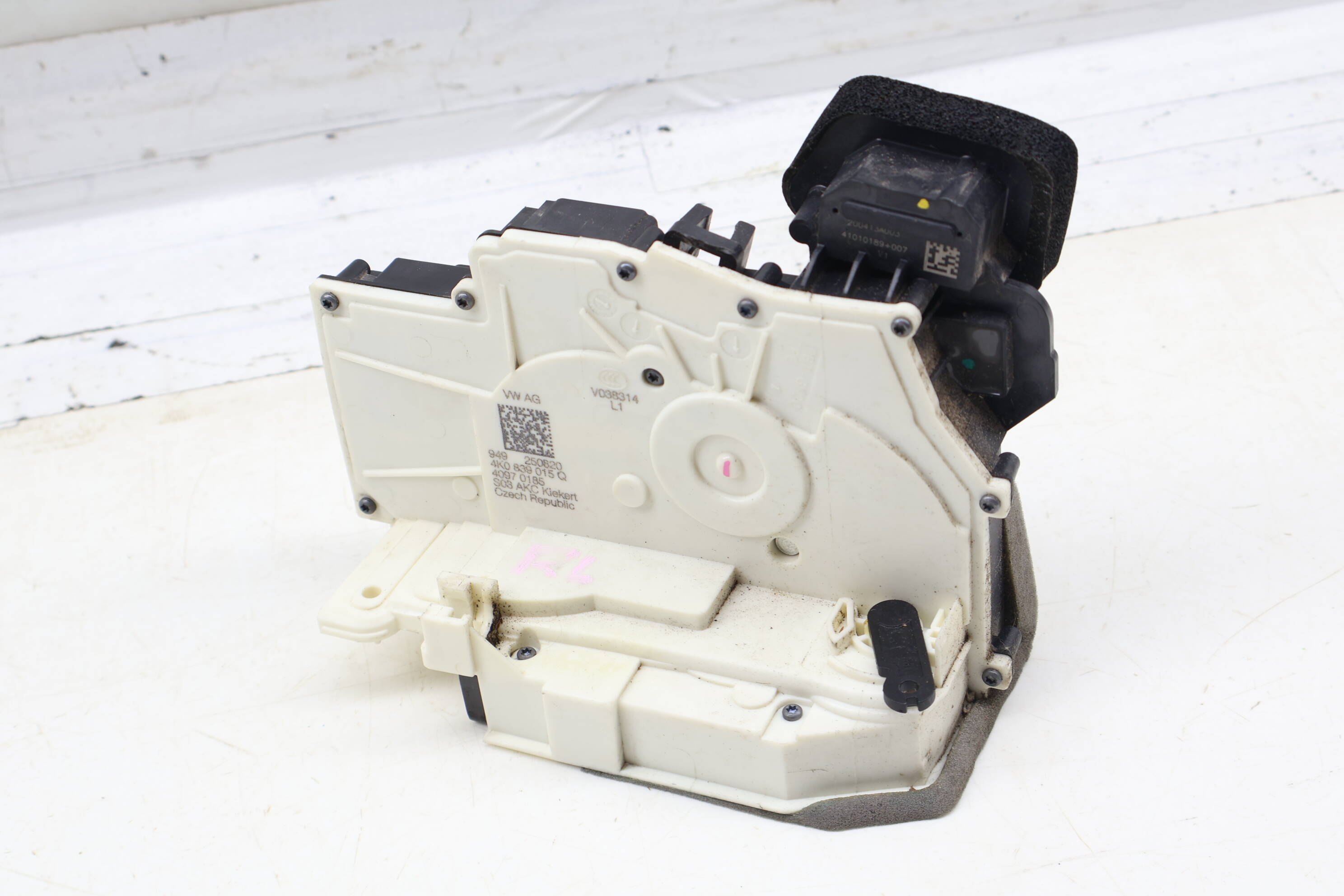 Door Latch / Lock Actuator 4K0839015Q