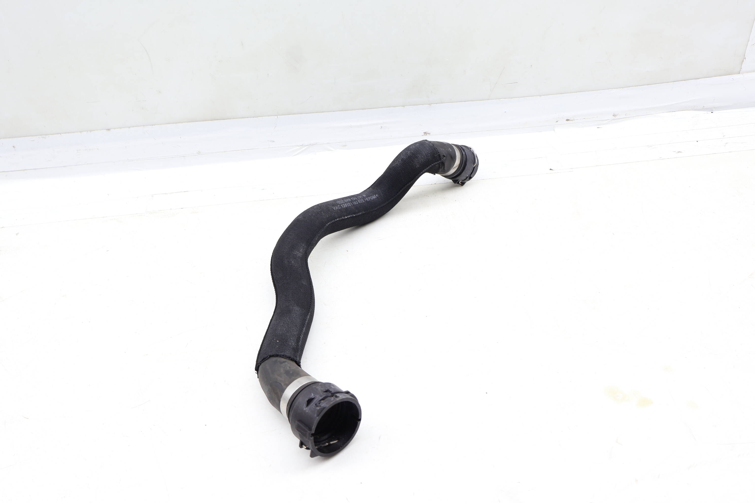 Upper Radiator Hose / Line 8K0121101M