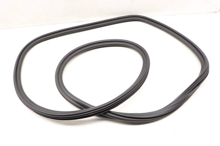 Inner Door Seal / Weather Stripping 95B833721A main product photo