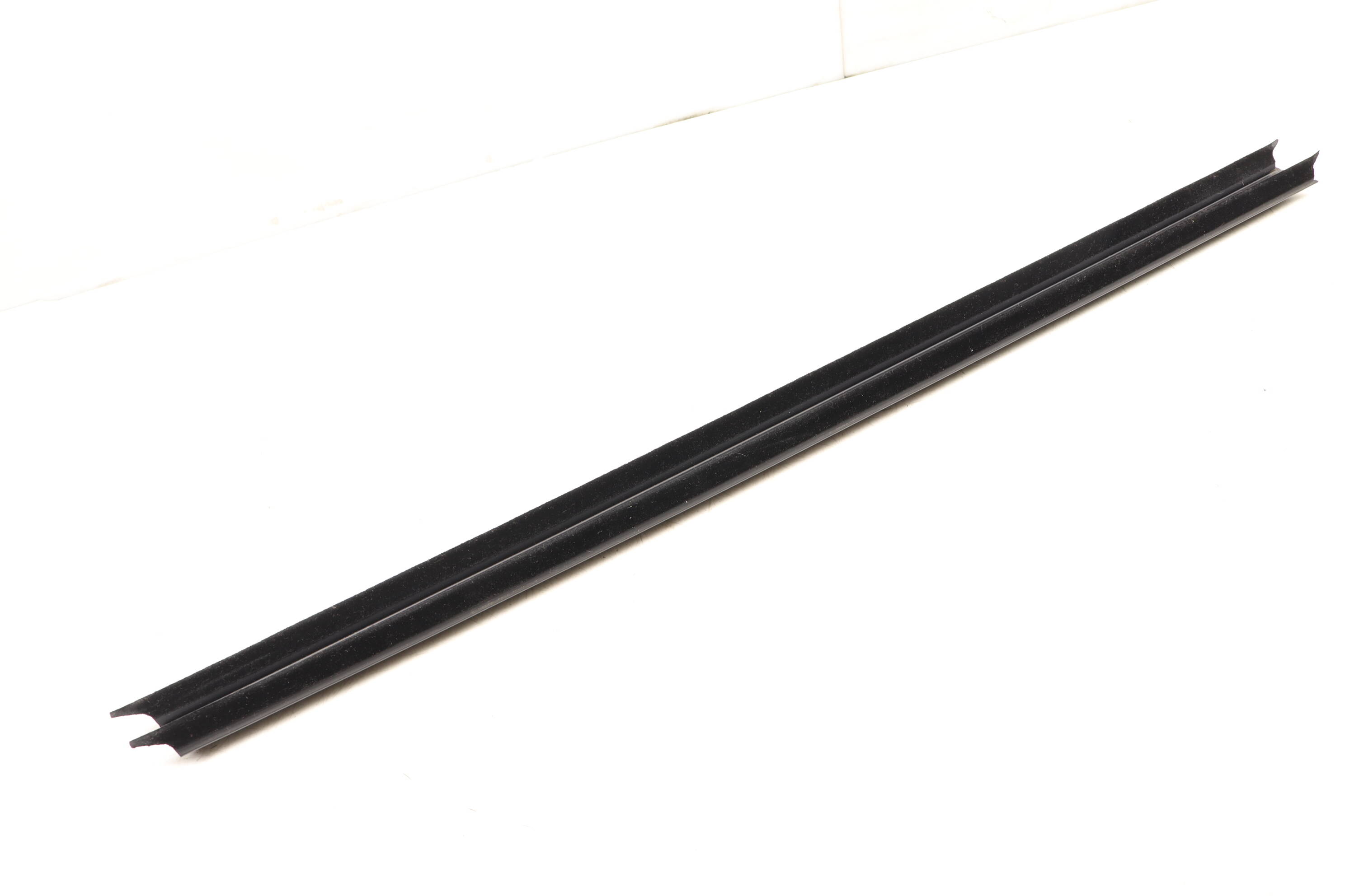 Door Window Slot Seal / Trim (Inner) 51337258300