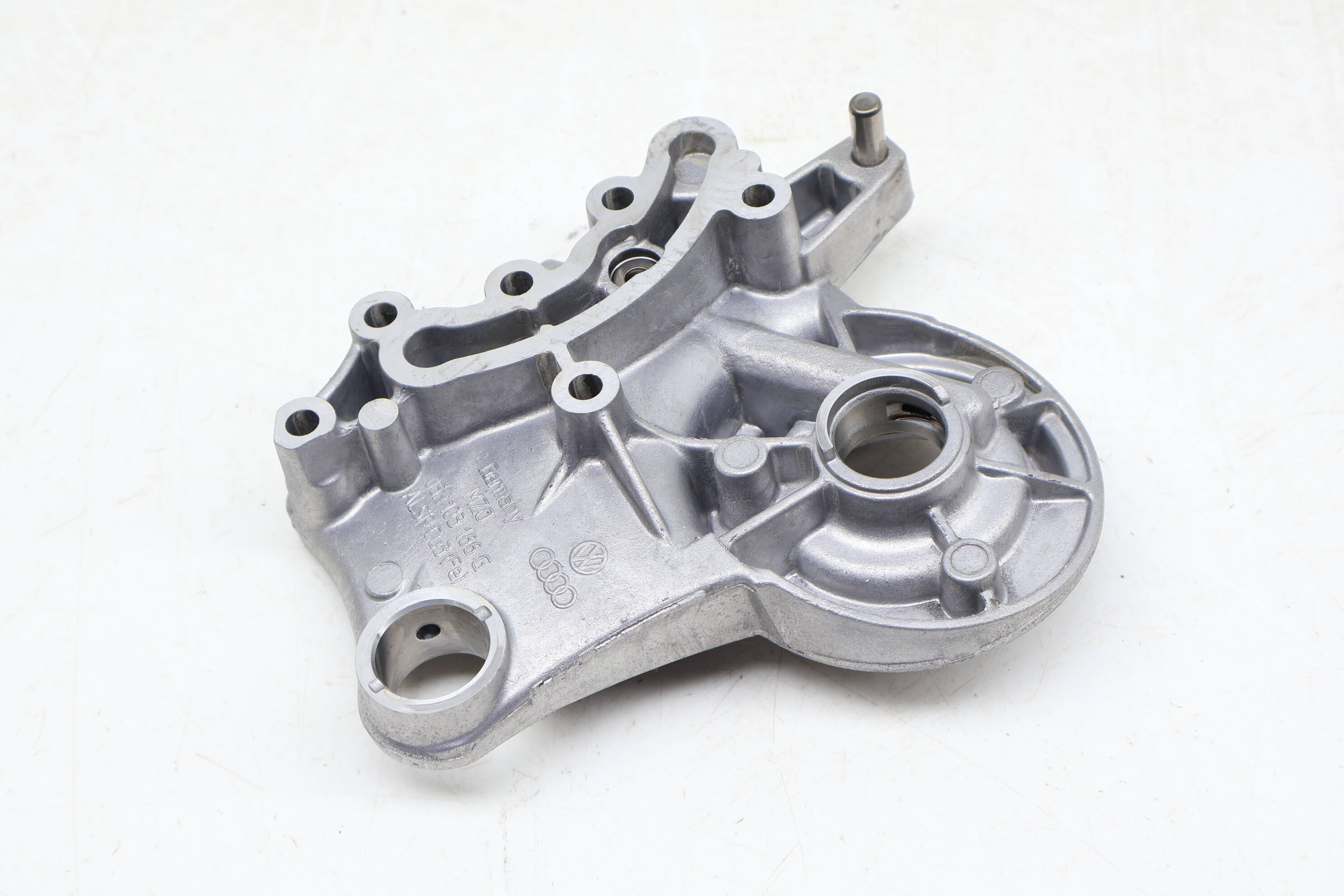 Camshaft Bridge / Bracket 06H103166G