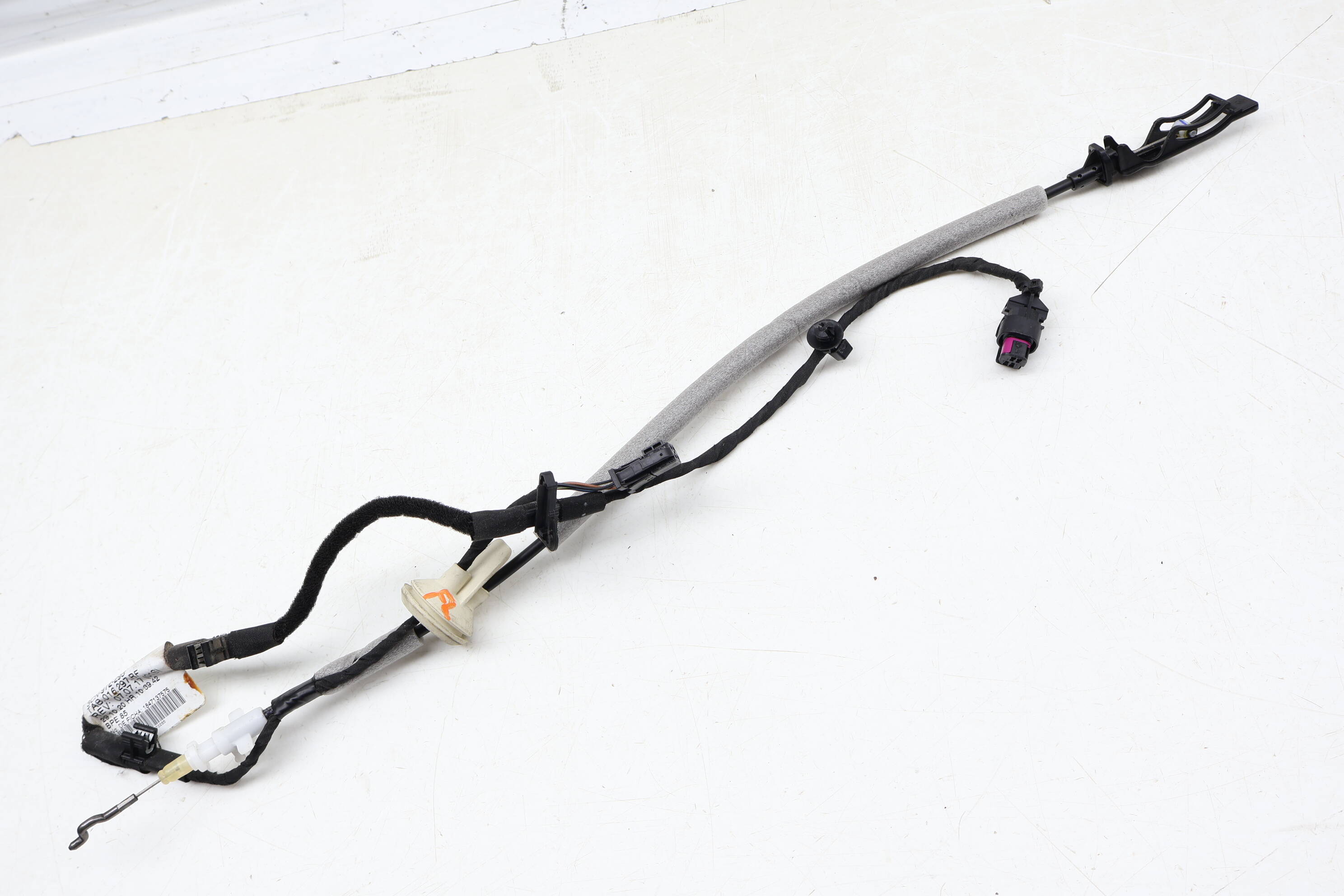 VW Front Left Door Handle Release Bowden Cable 3CN972295