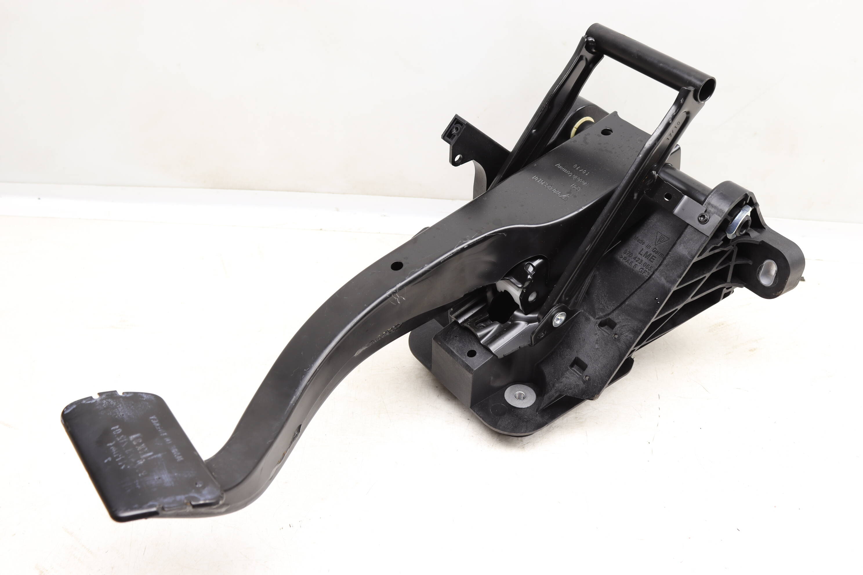 Brake Pedal Assembly 97042300900