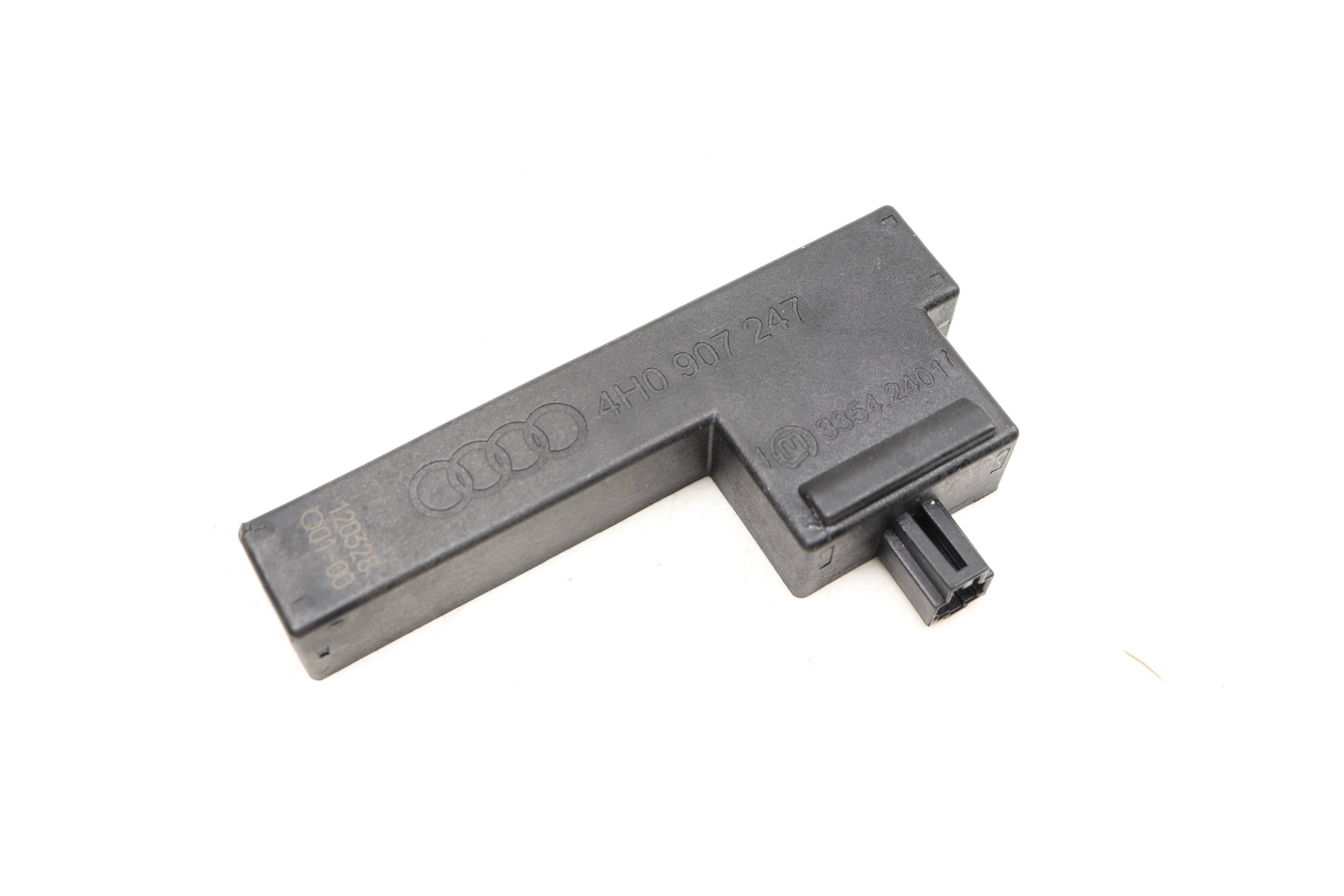 Kessy / Keyless Entry Antenna 4H0907247