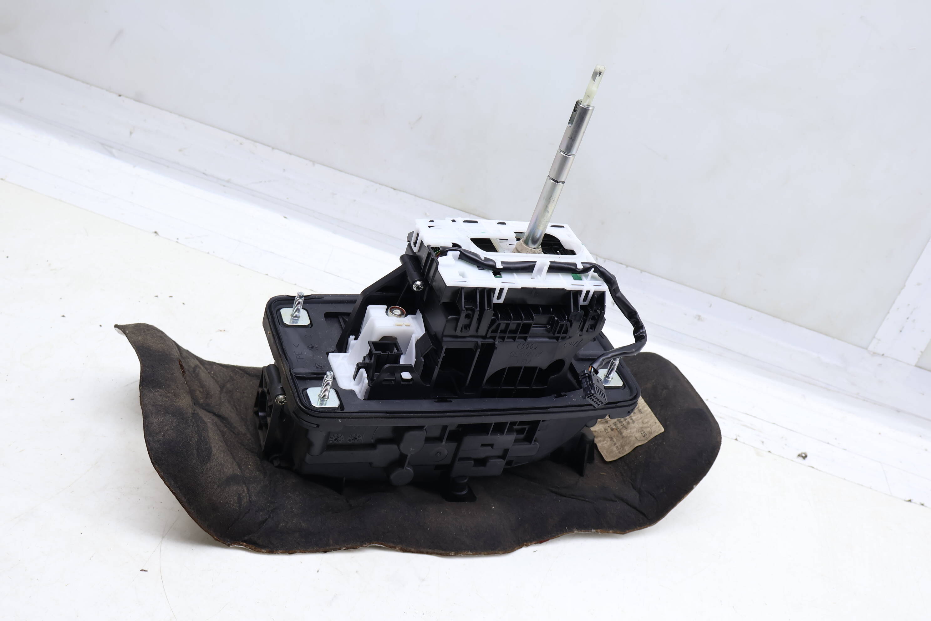 Automatic Shift / Shifter Assembly 4G1713041AG