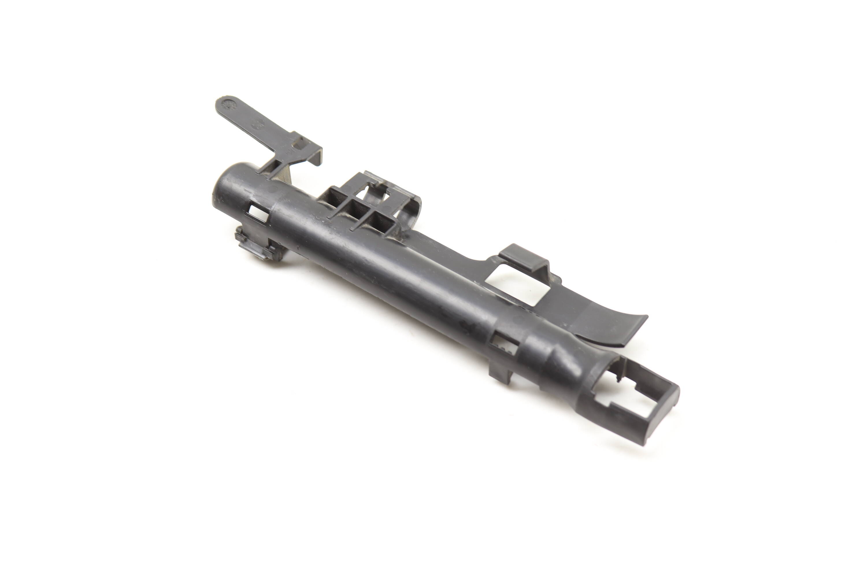 Windshield&#x20;Washer&#x20;Hose&#x20;&#x2F;&#x20;Line&#x20;Bracket&#x20;61667467794