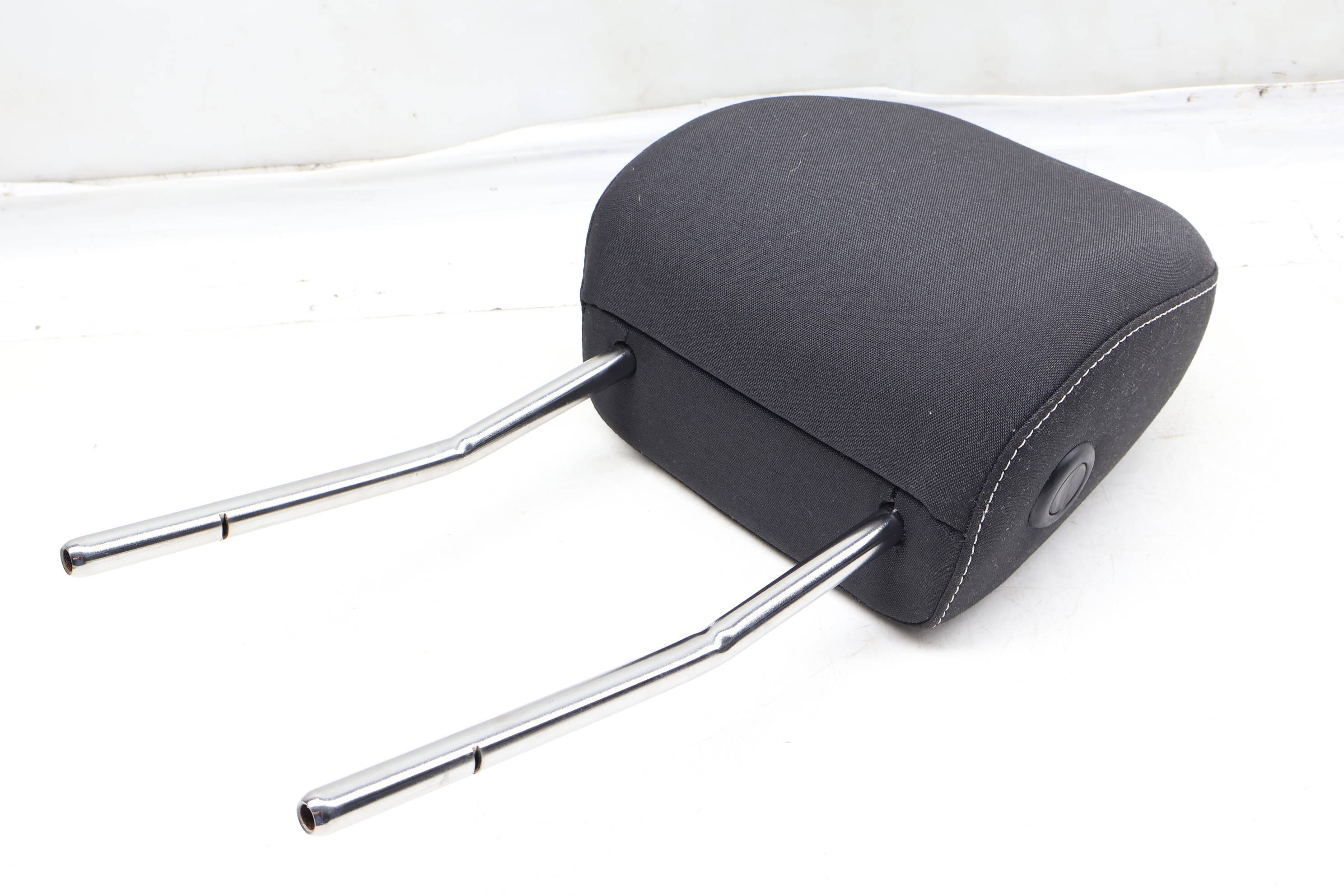 Headrest / Head Rest (Cloth) 2GJ881901B