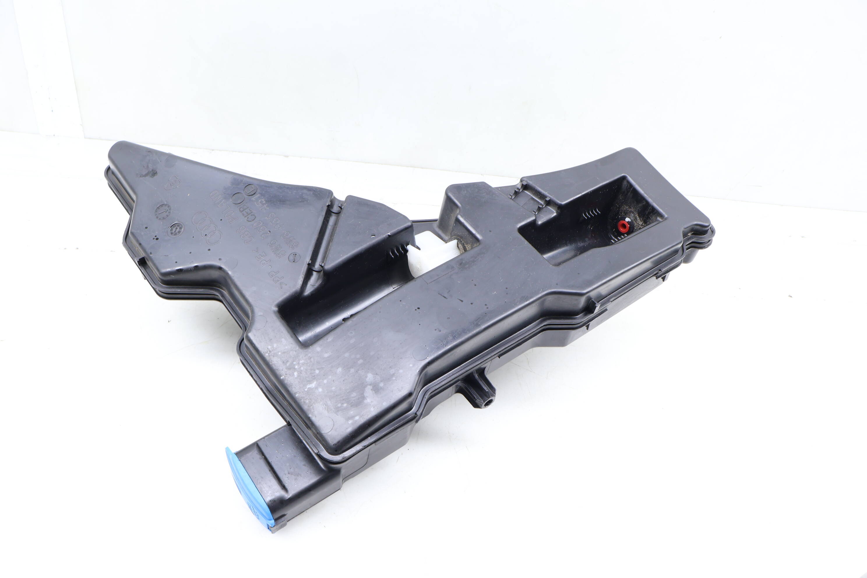 Windshield Washer Reservoir / Tank 8W6955451E