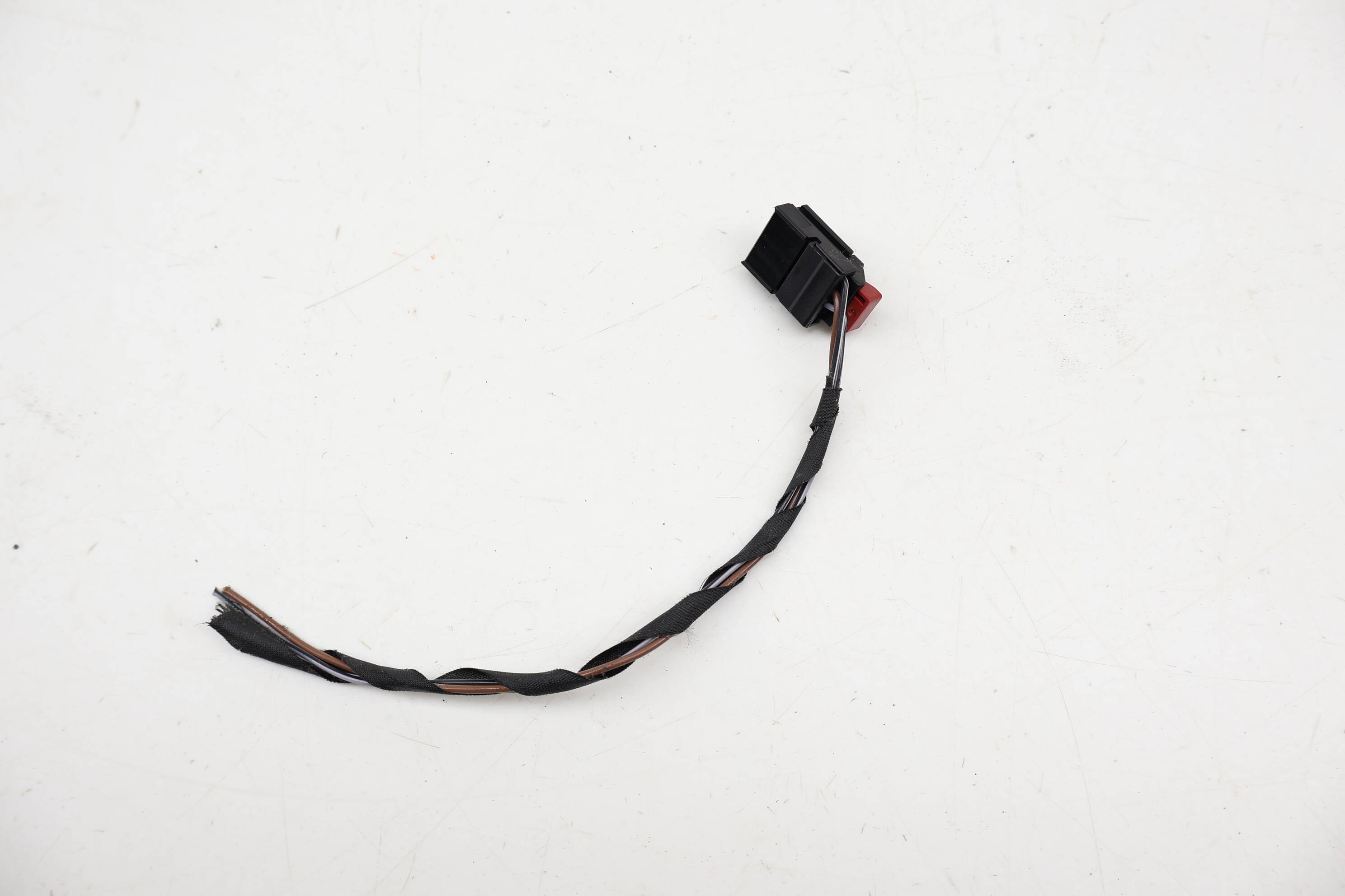 4-Pin Wiring Connector / Pigtail 7N0972704