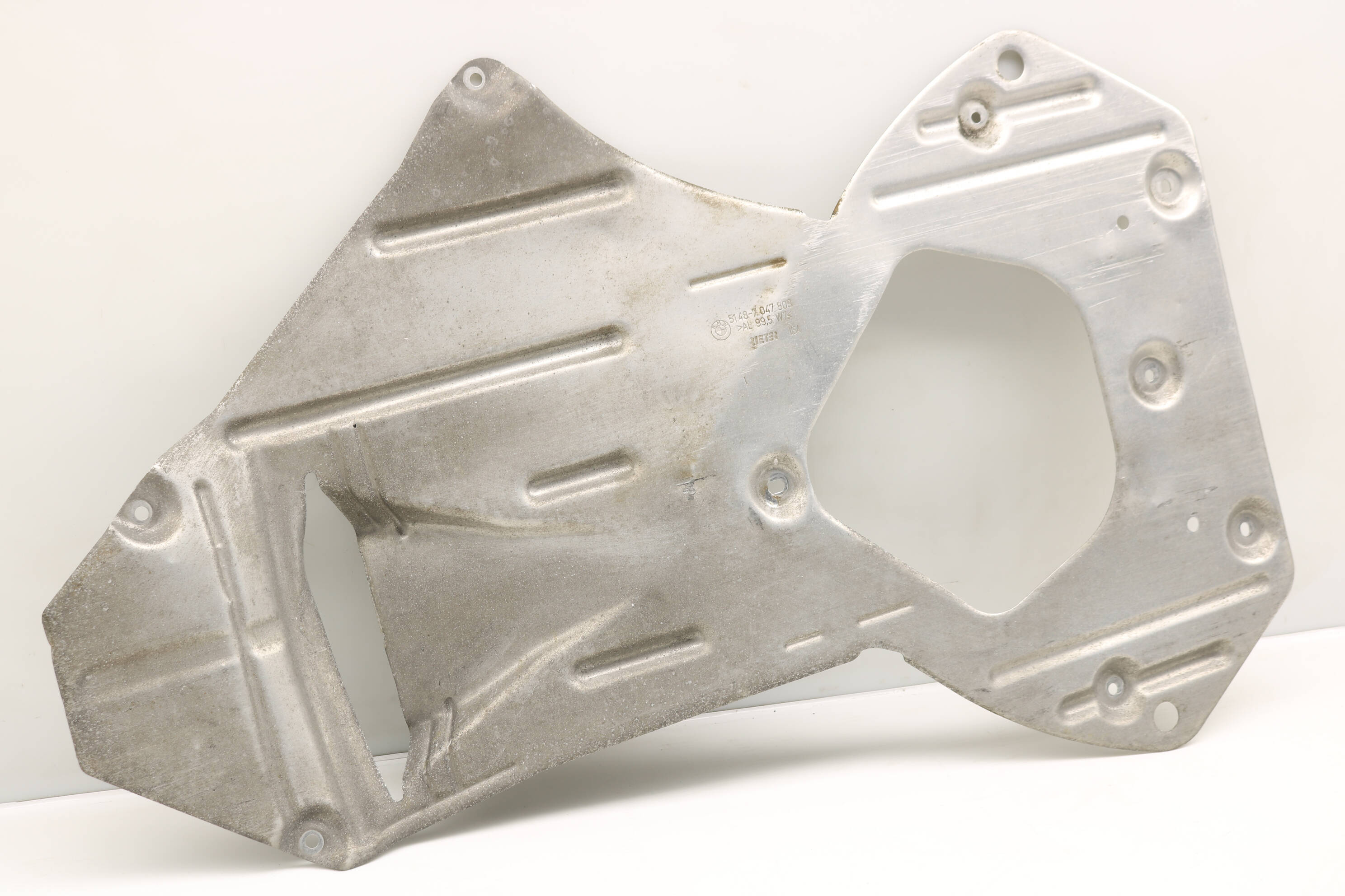 Underbody&#x20;Shield&#x20;Panel&#x20;&#x2F;&#x20;Liner&#x20;51487047808