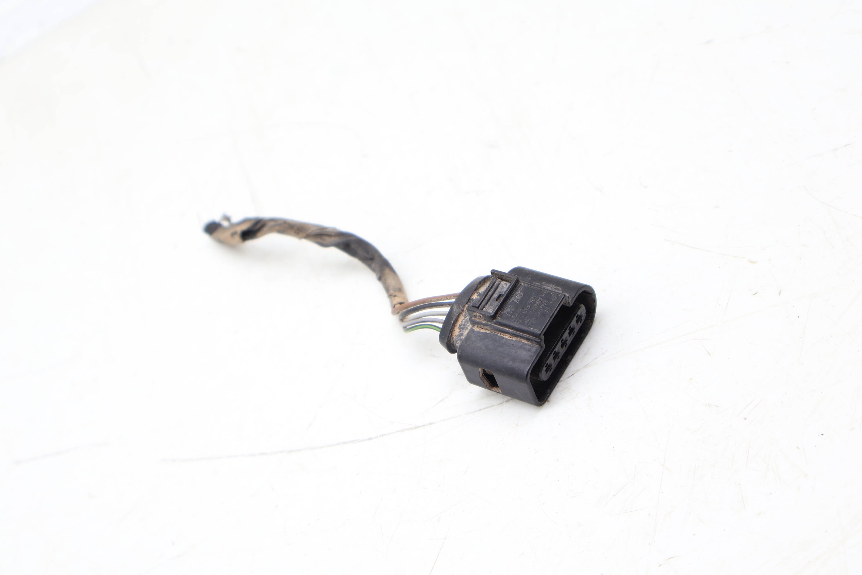 Tail Light / Lamp Wiring Connector / Pigtail (5-Pin) 8K0973705