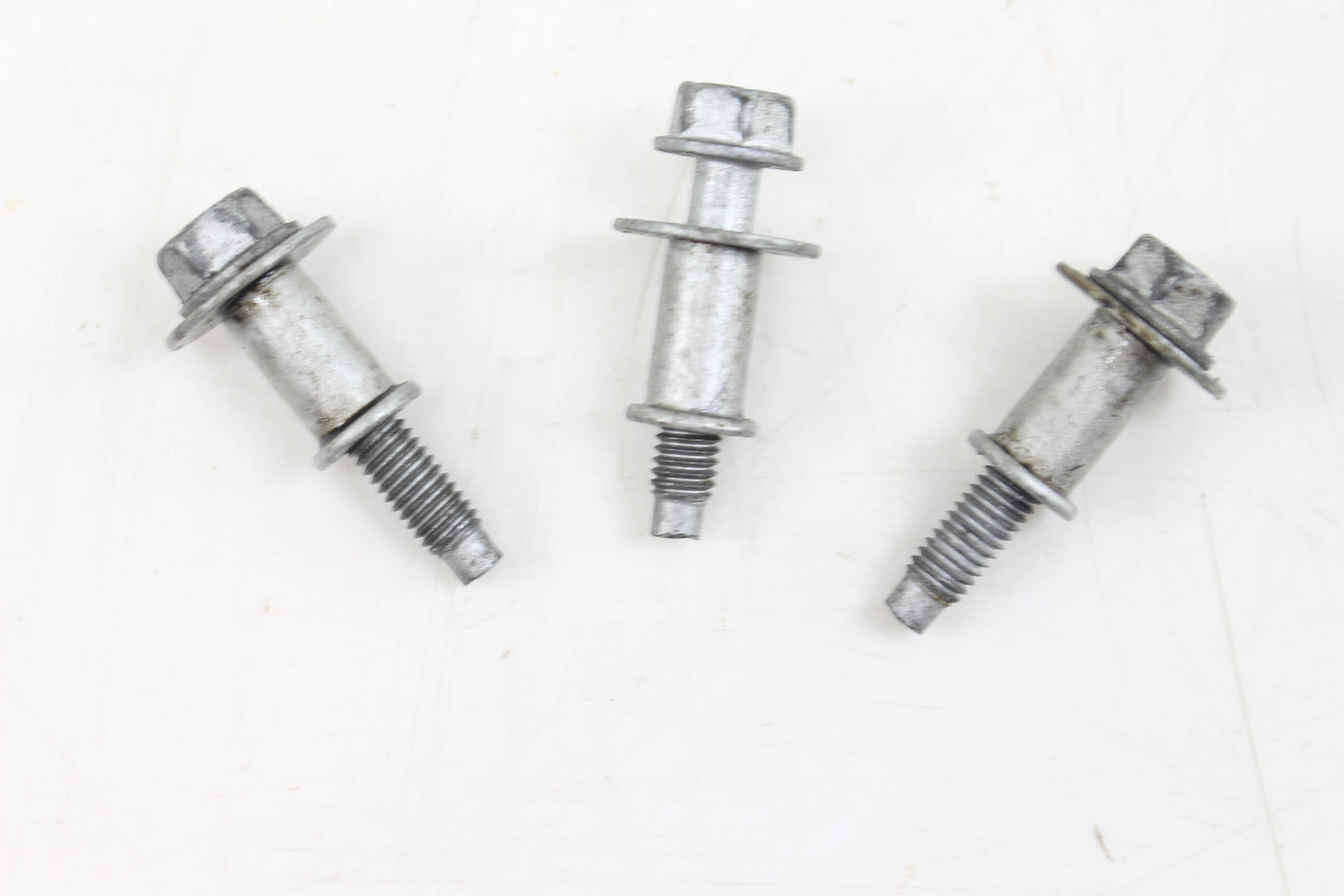 Valve Cover Screw / Bolt Set 070103821