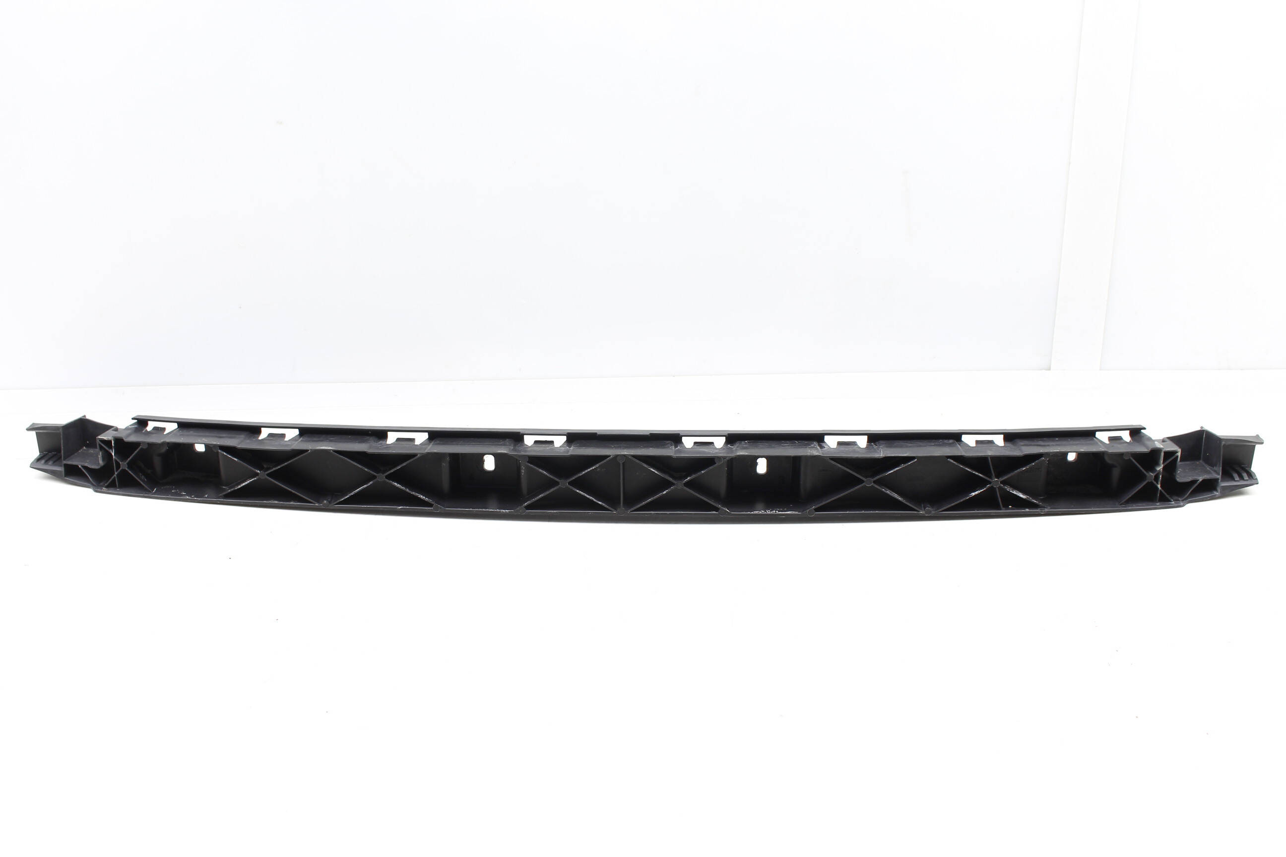 Center Bumper Guide / Bracket 4G5807458