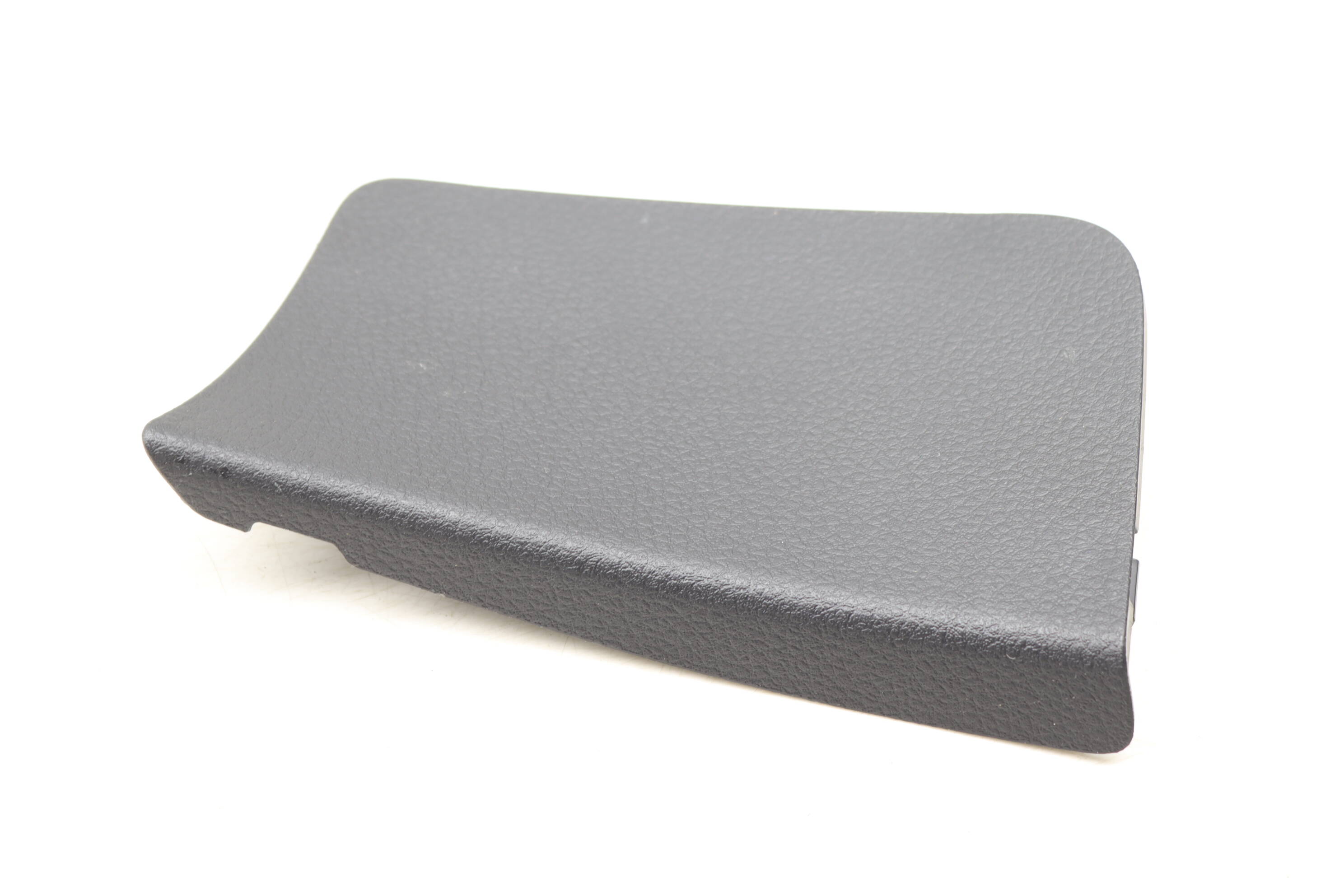 Trunk / Hatch Panel Cover 7P6867656