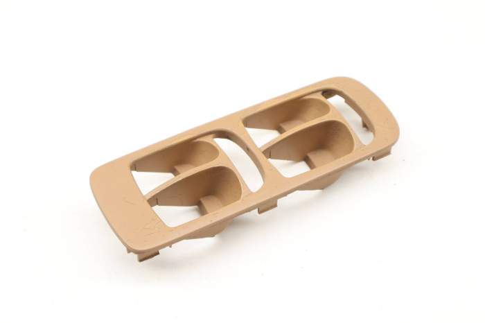 Master Window Switch Door Trim 7L5867255 main product photo