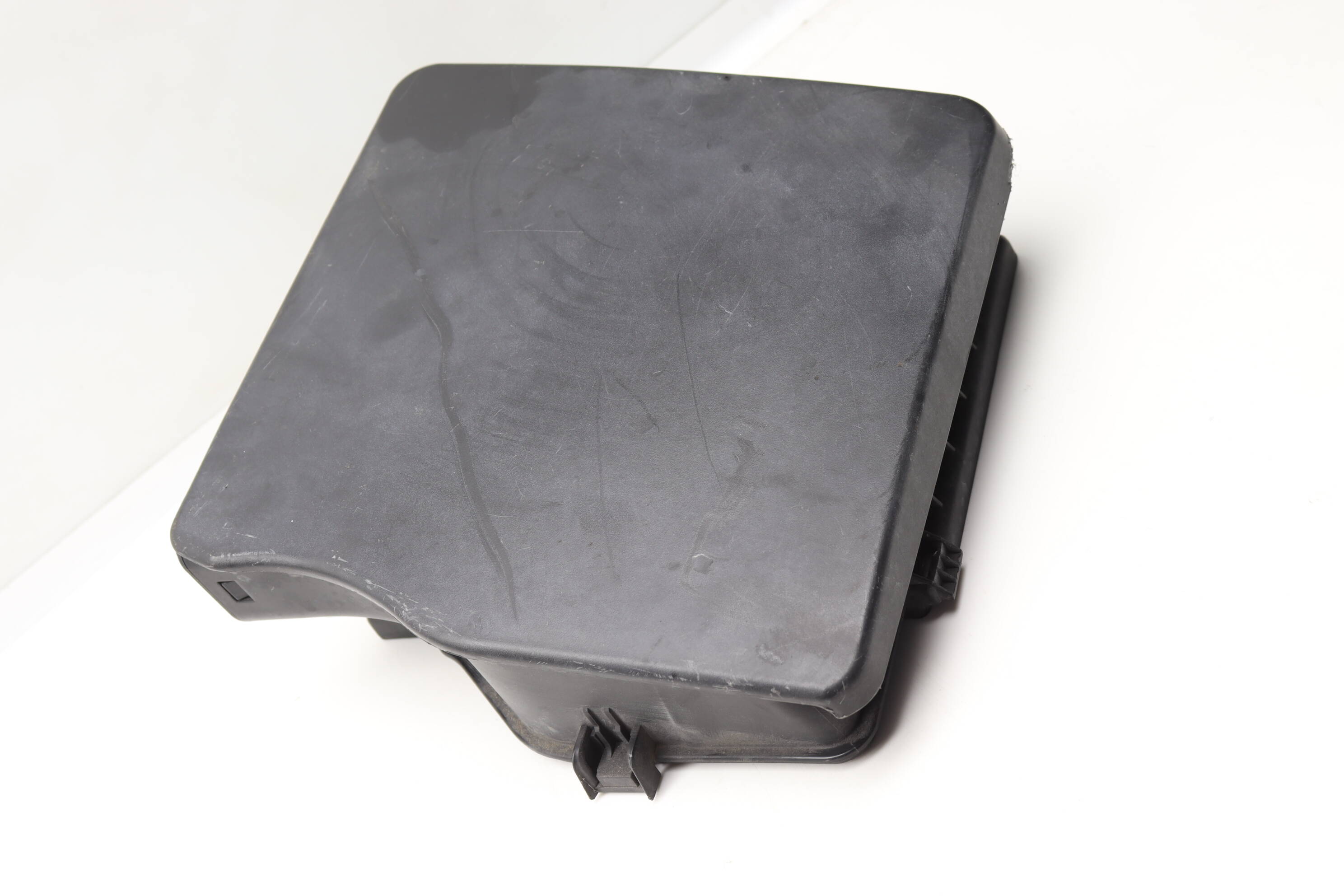 Air Intake Filter Box (Upper) 13717514872