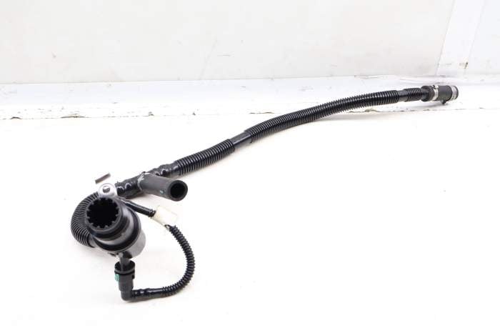 Scr / Def / Diesel Exhaust Filler Tube / Hose / Line 16197286306 main product photo