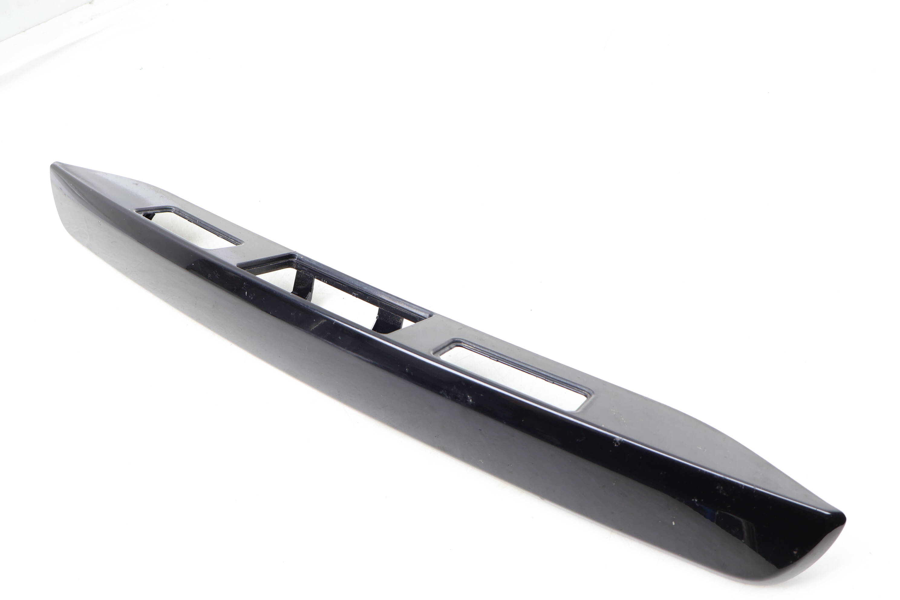 Hatch / Trunk Lid Handle Housing 7P5827576E 95851257602